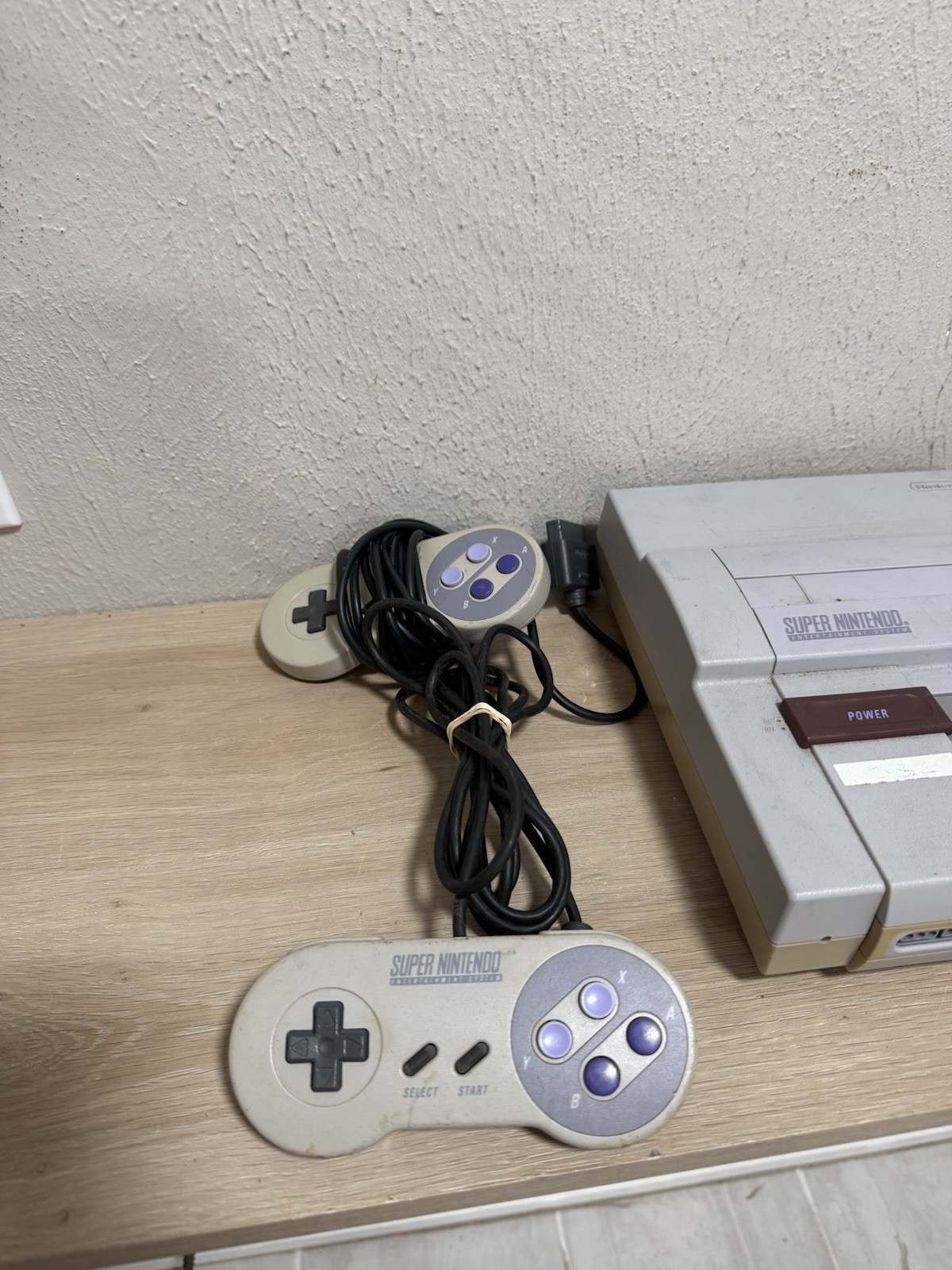 Super NintendoConsole Bundle 2 Controllers, Games NES ADVANTAGE & Cords SNS-001