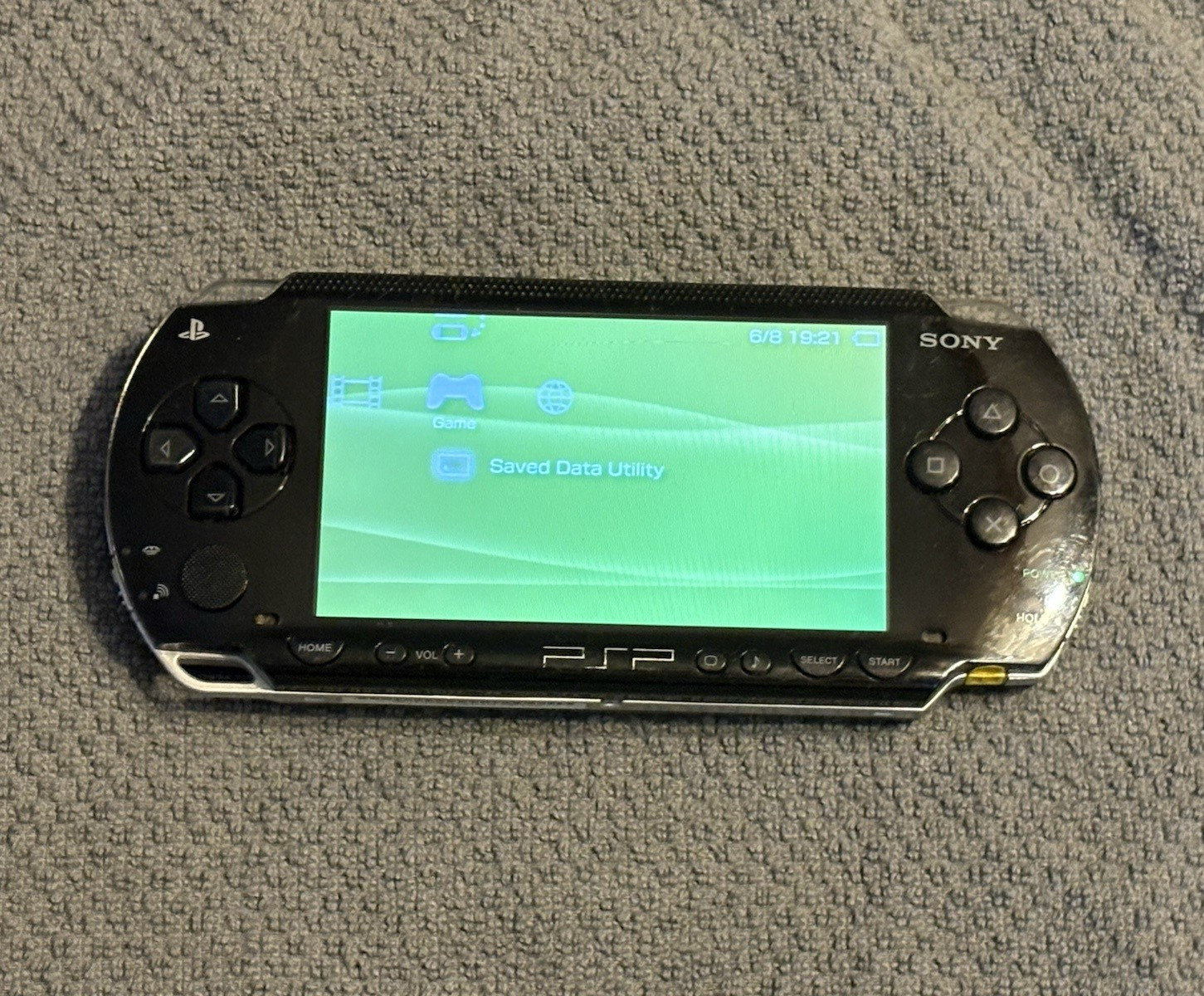 Sony PSP-1000 PlayStation Portable Black Handheld Console Wi-Fi Region Free