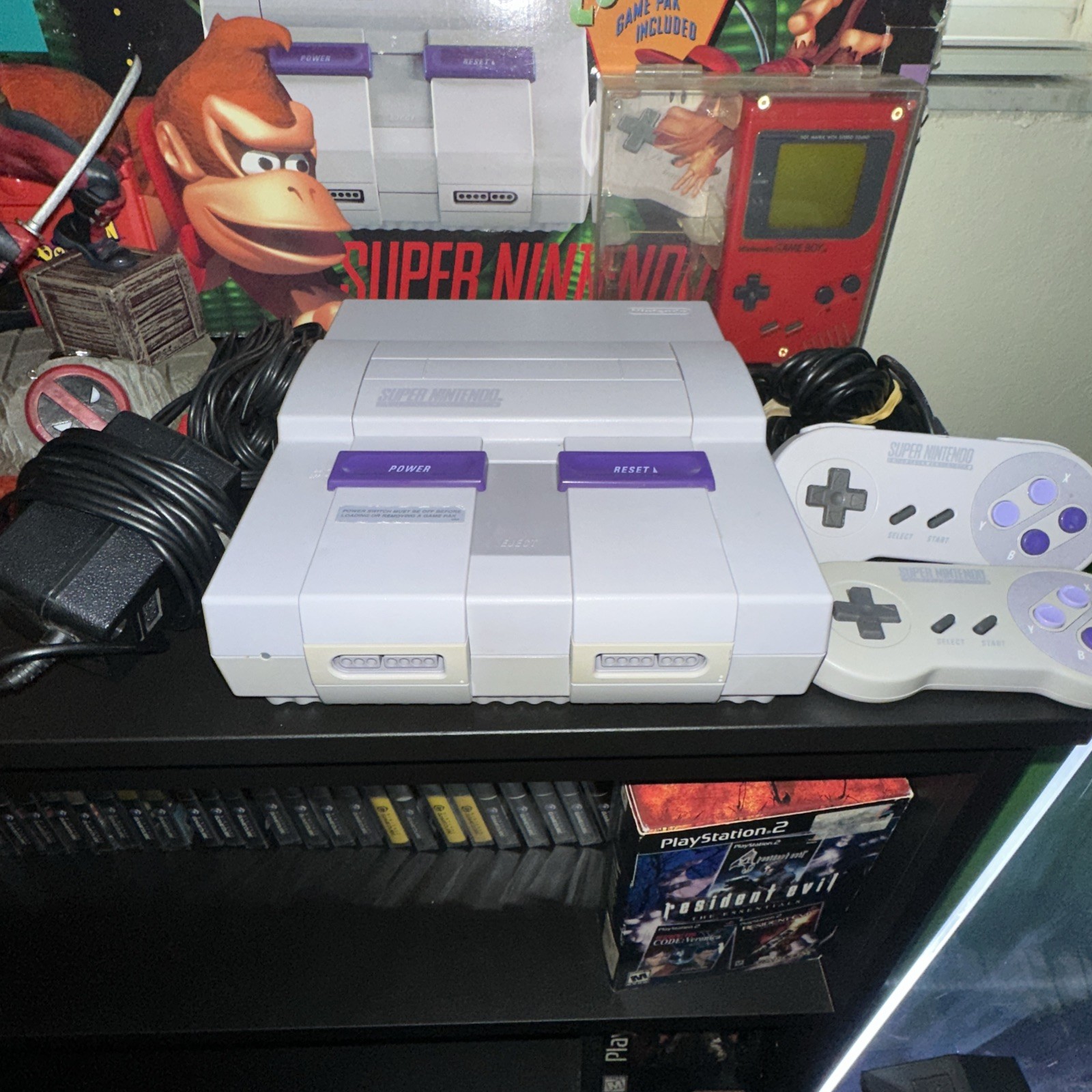 Super Nintendo SNES Console Game System! All Plugs And Two Controllers!
