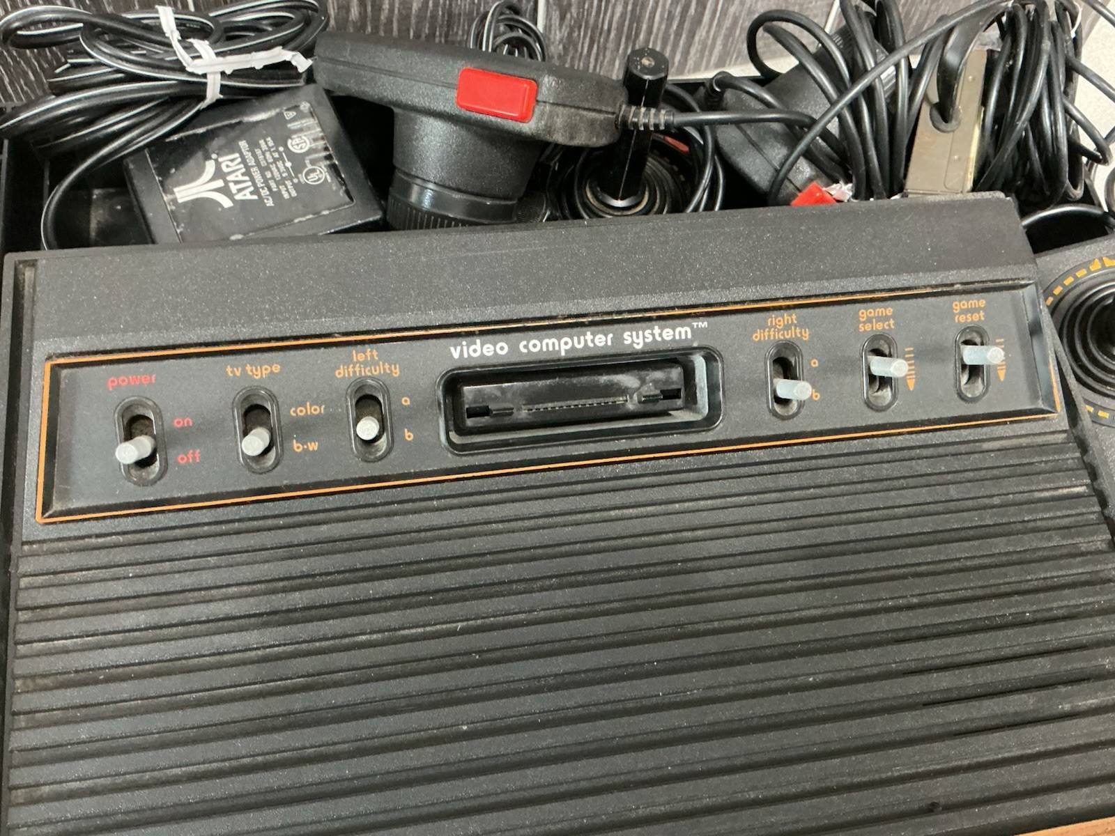 Atari CX-2600 Console 2 Joysticks 2 Paddles 14 Games Manual