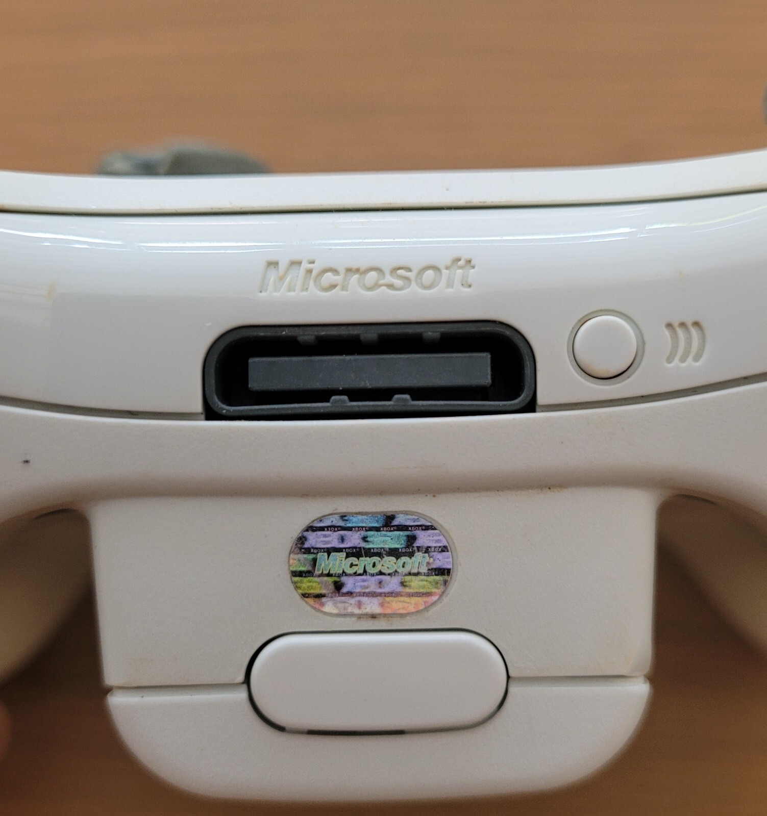 Pre-Owned Microsoft Xbox 360 Bundle 60GB White Console Adapter 2 Controllers