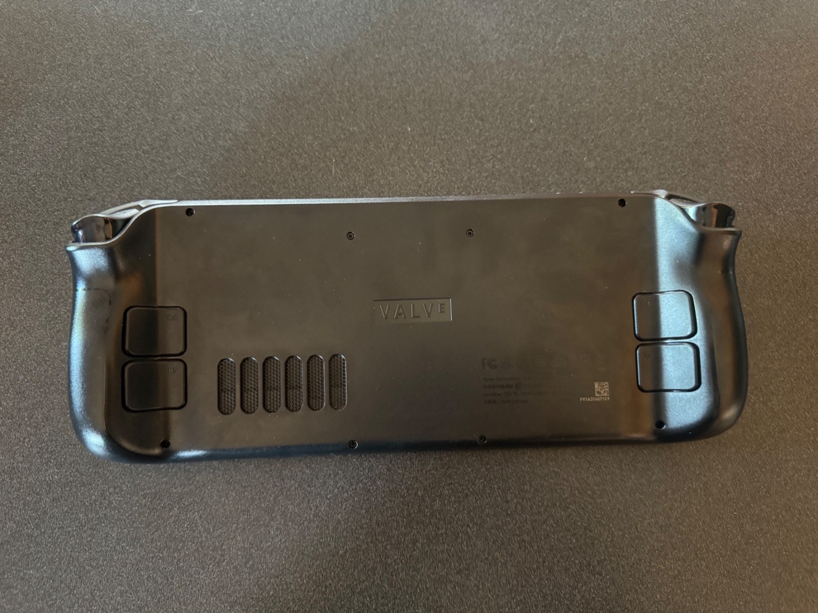 Steam Deck 512GB LCD Bundle | dbrand Killswitch | Dock | screen protector