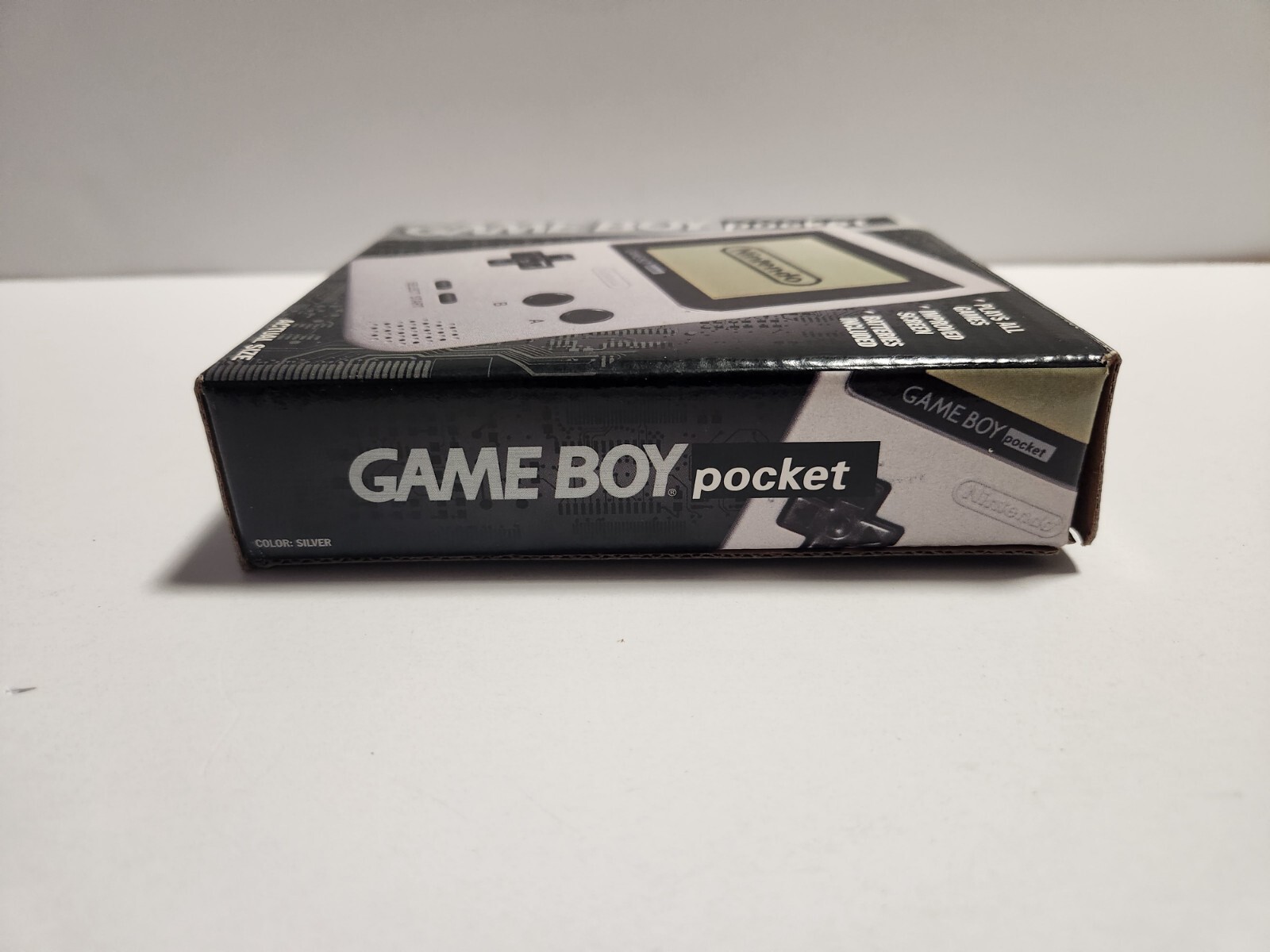 Silver Nintendo Game Boy Pocket Handheld Console with Original Box TESTED