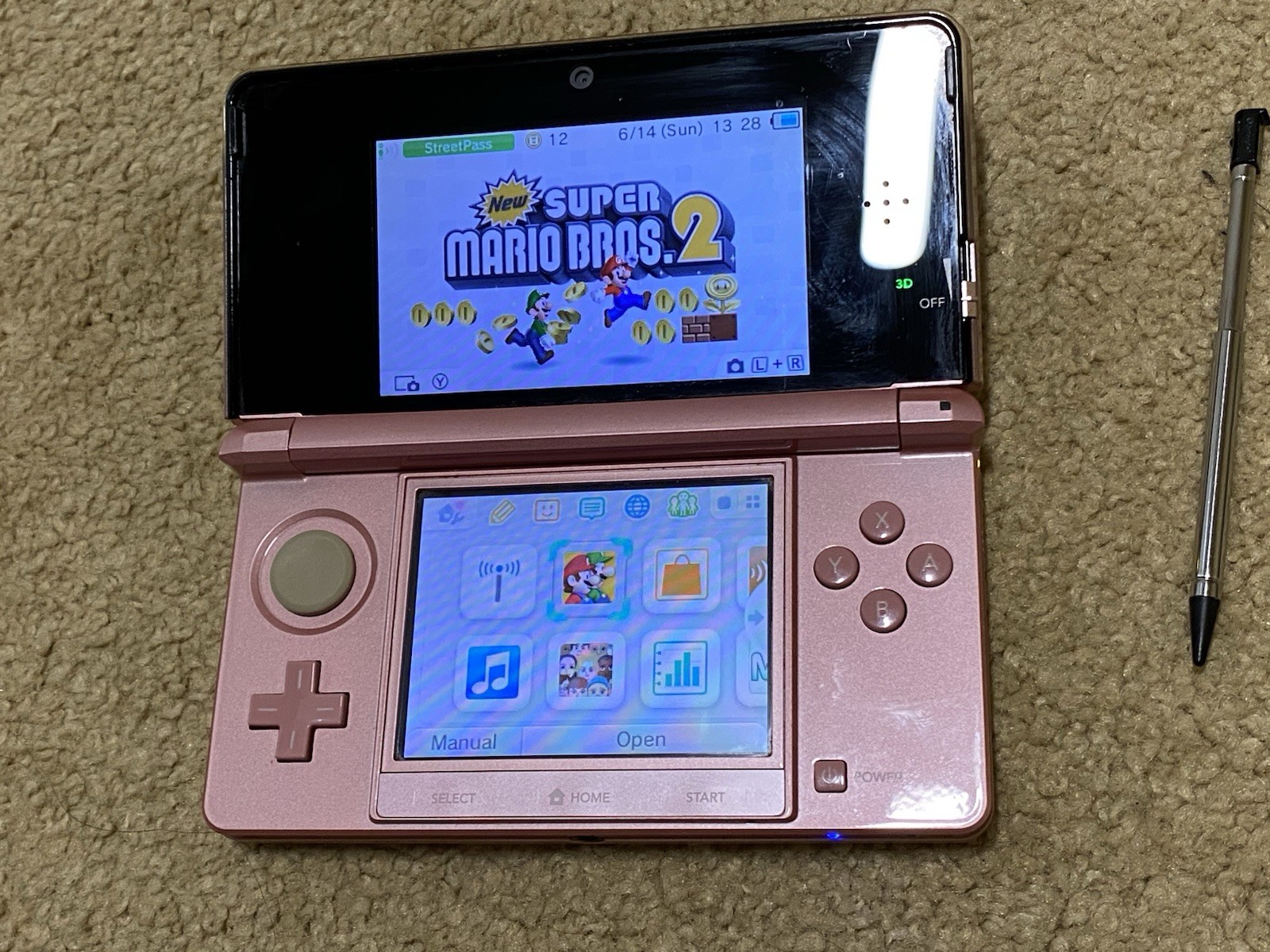 Nintendo 3DS Handheld Video Game Console Pink CTR-001 USA VERSION with Charger