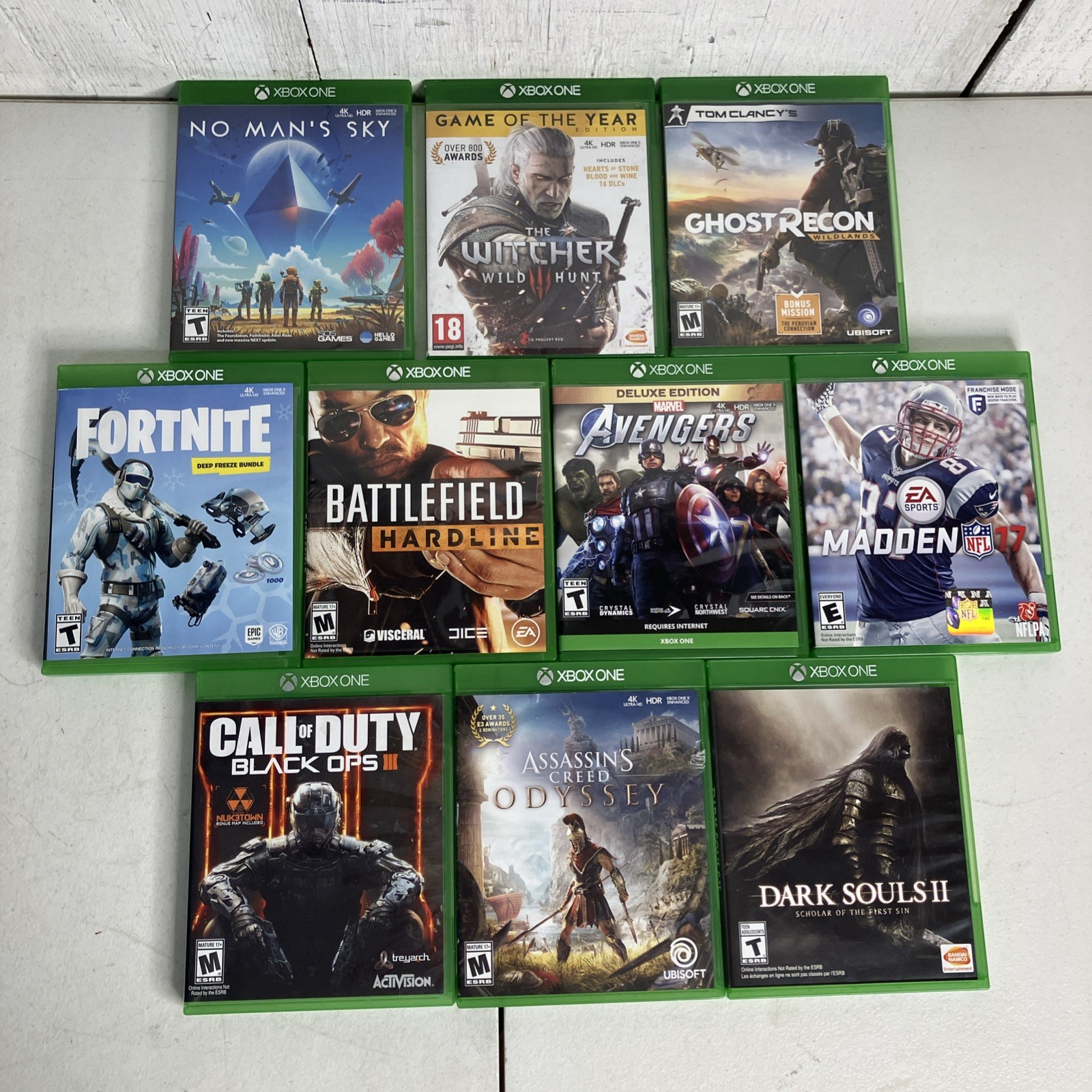 Microsoft XBOX ONE 1540 Console Bundle 500GB Black Kinect 10 Games Call of Duty