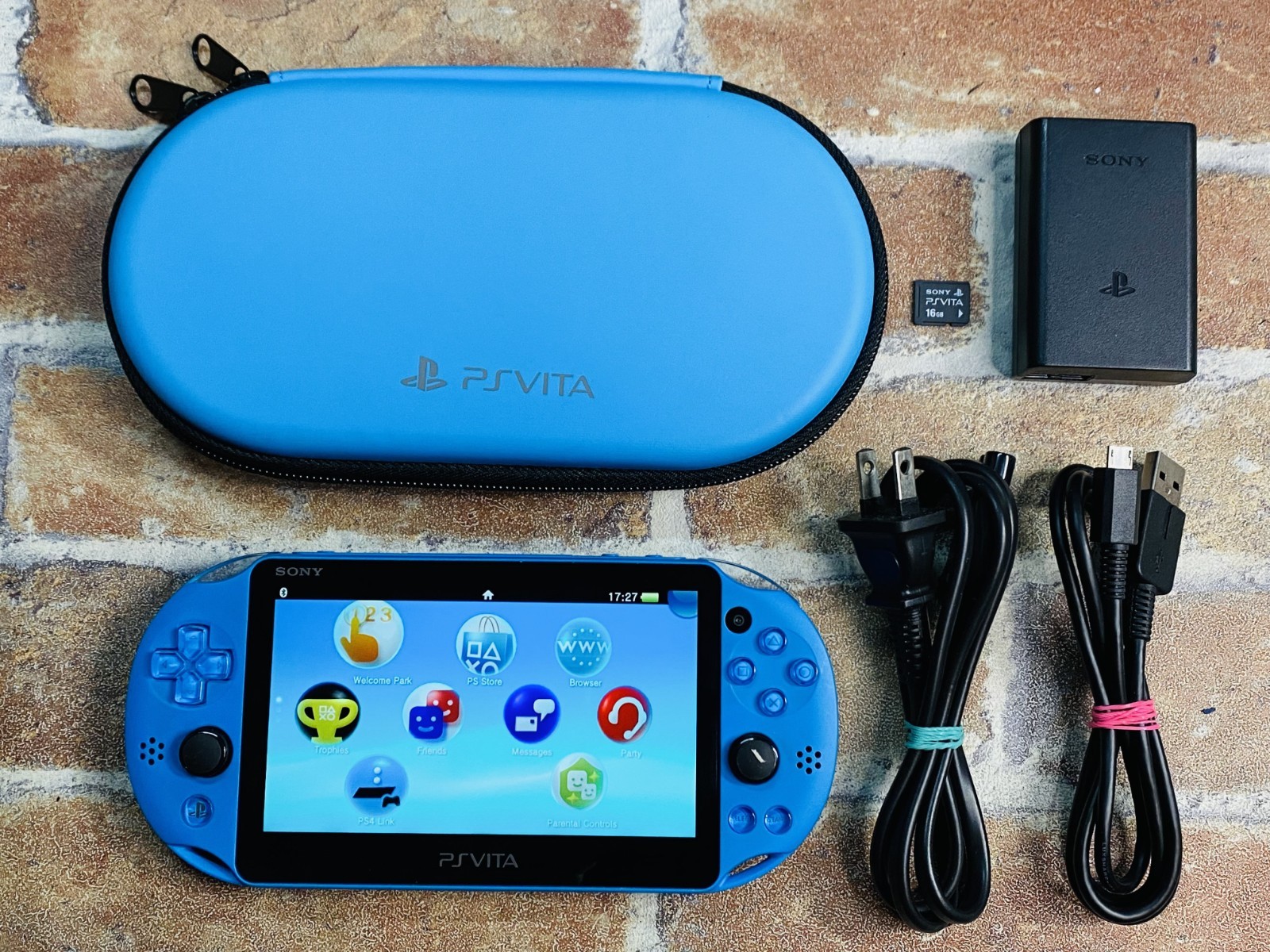 PS Vita PCH-2000 Aqua Blue SONY PlayStation Japan 16GB Charger Mobile Case EX P