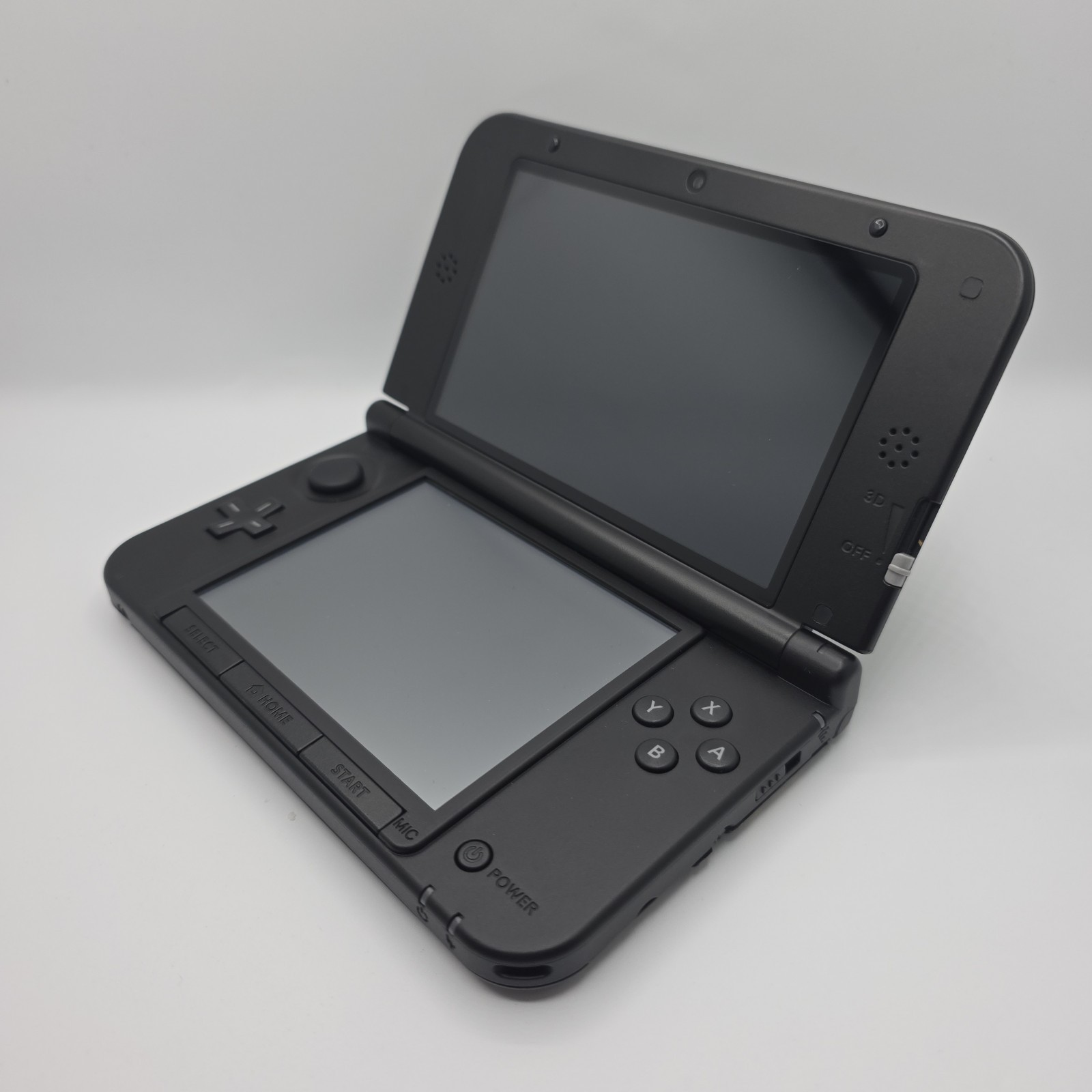 Nintendo 3DS XL Handheld System – Black Glass Screens US REGION