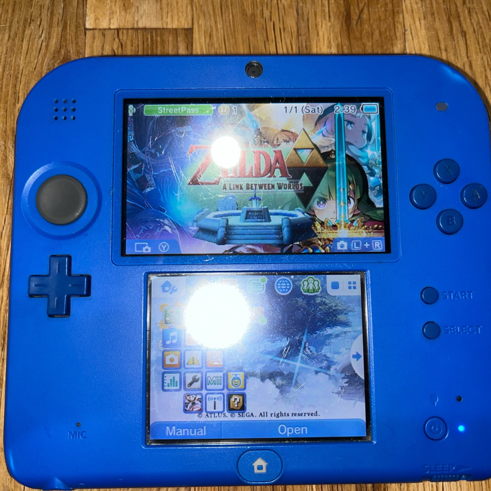 Nintendo 2DS Blue Console 4GB + 2 Games / No charger or Stylus / Tested