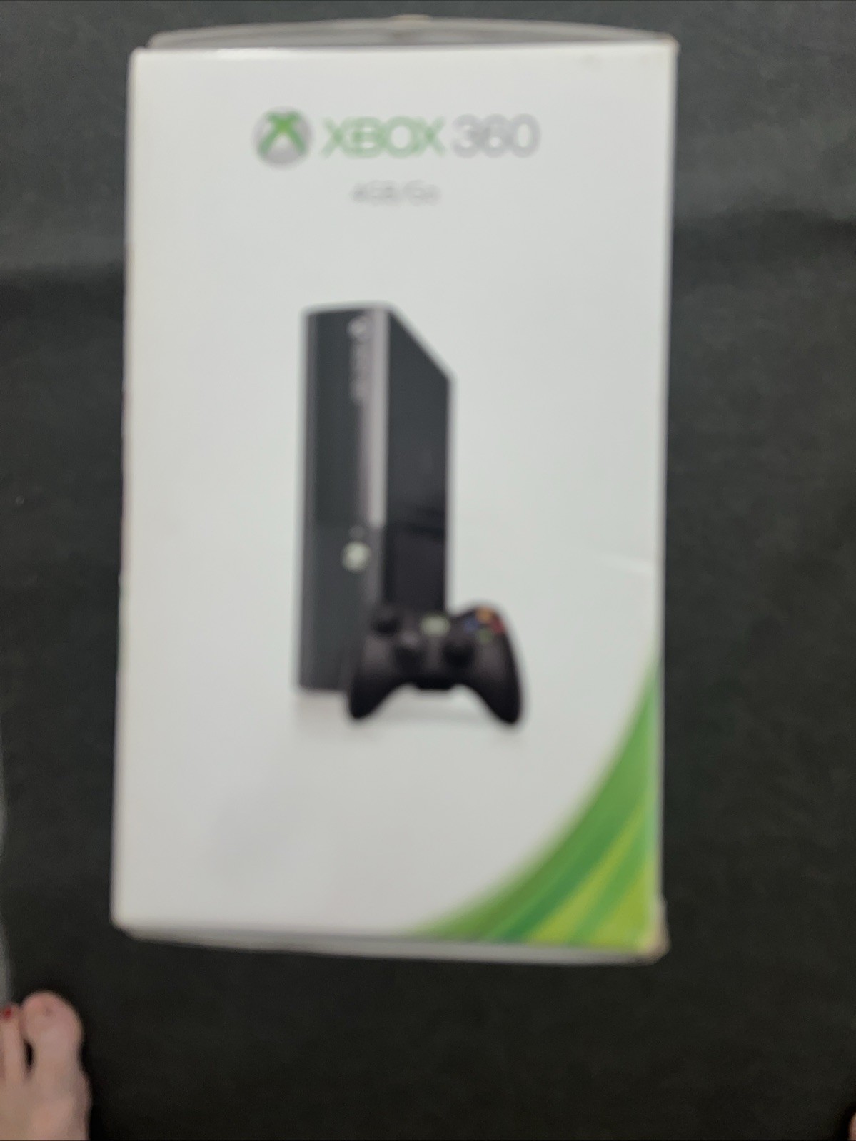 Microsoft Xbox 360 4GB/GoConsole – Black With Controller & Cables – BOX INCLUDED