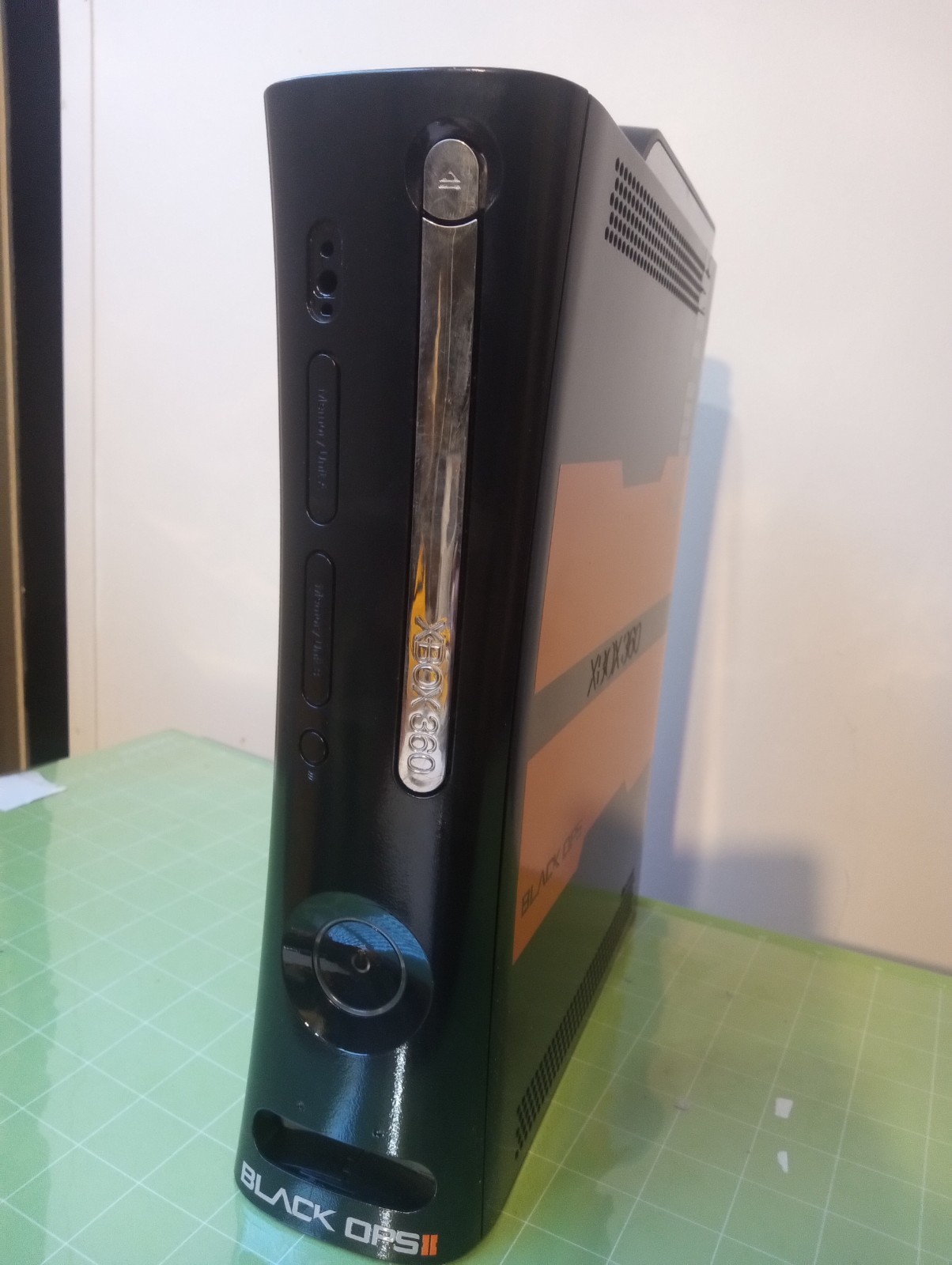 Xbox 360 console BLACK OPS 2 EDITION