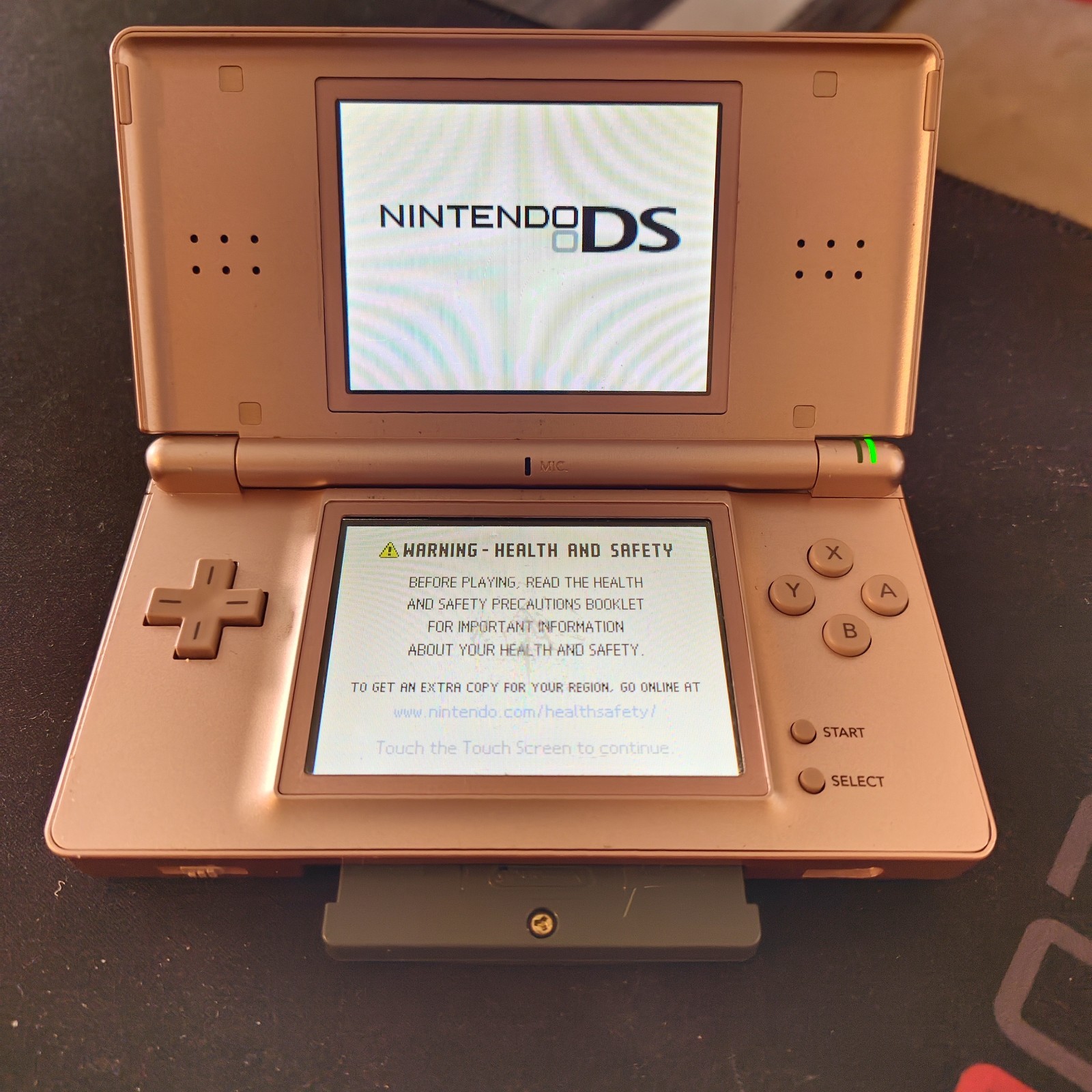 Nintendo DS Lite Game Console Metallic Rose DSLite Working W/ Spongebobe Game