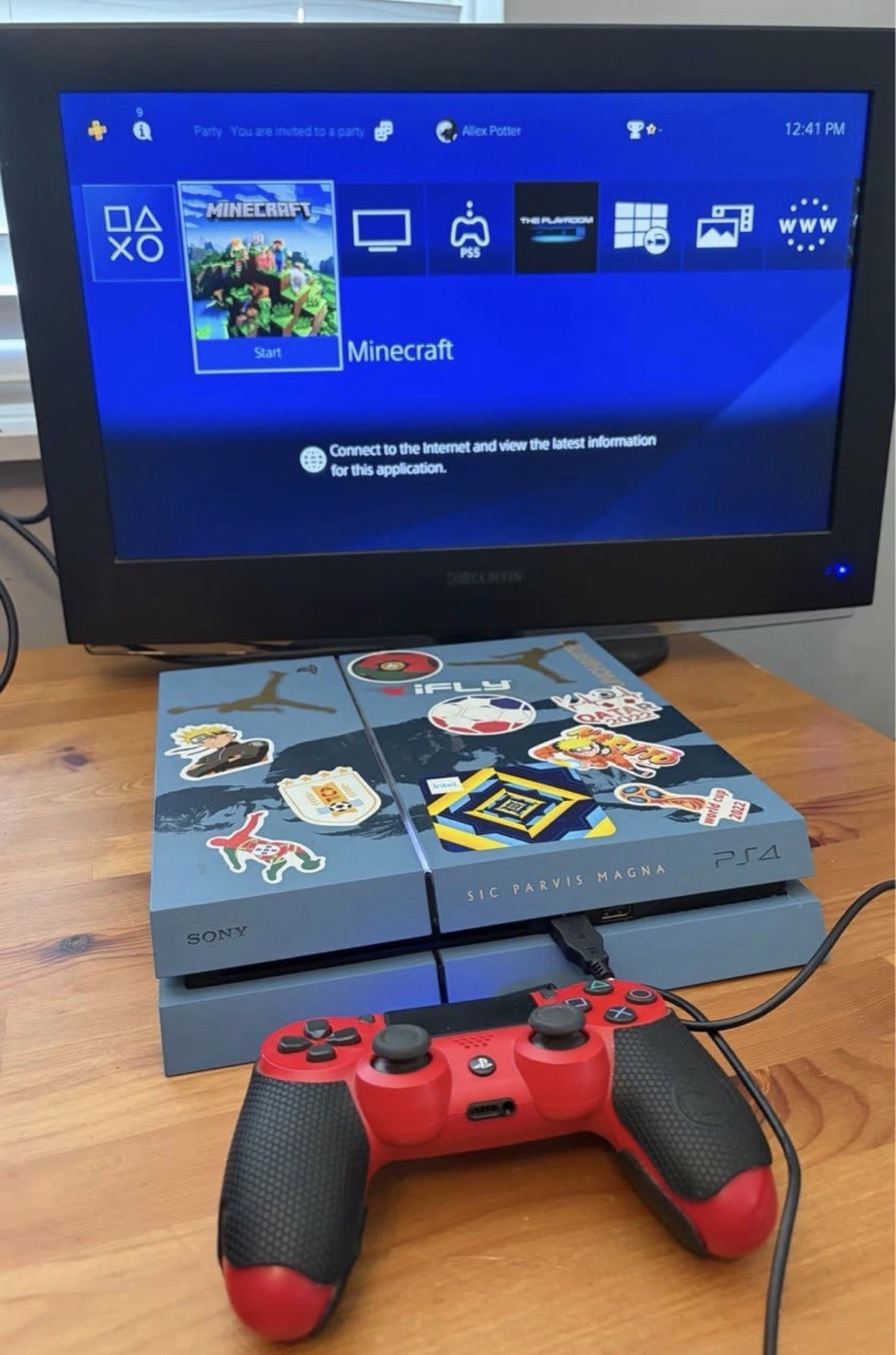 PlayStation 4 PS4 Uncharted Limited Edition Console w/ Red Controller Tested