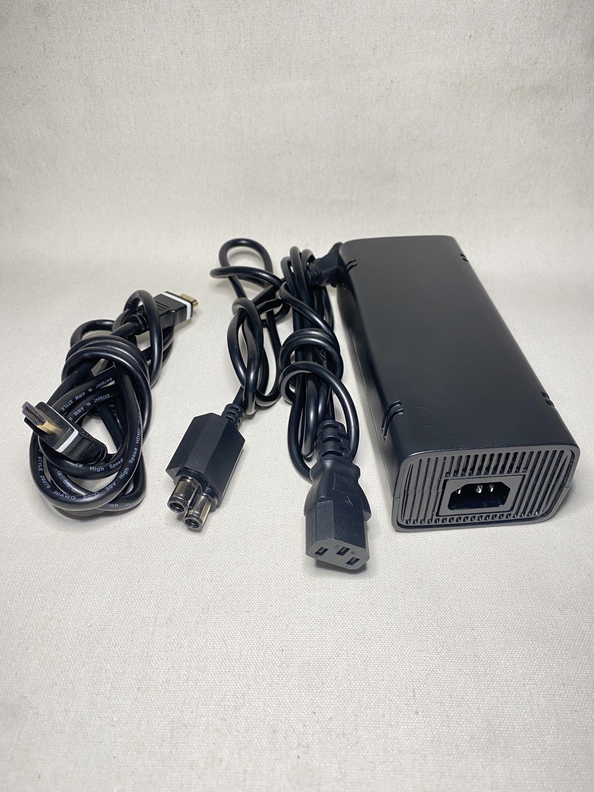 Xbox 360 S Slim 1439 Matte Black Console 320GB HDD,2x Oem Controller,Cords WORKS