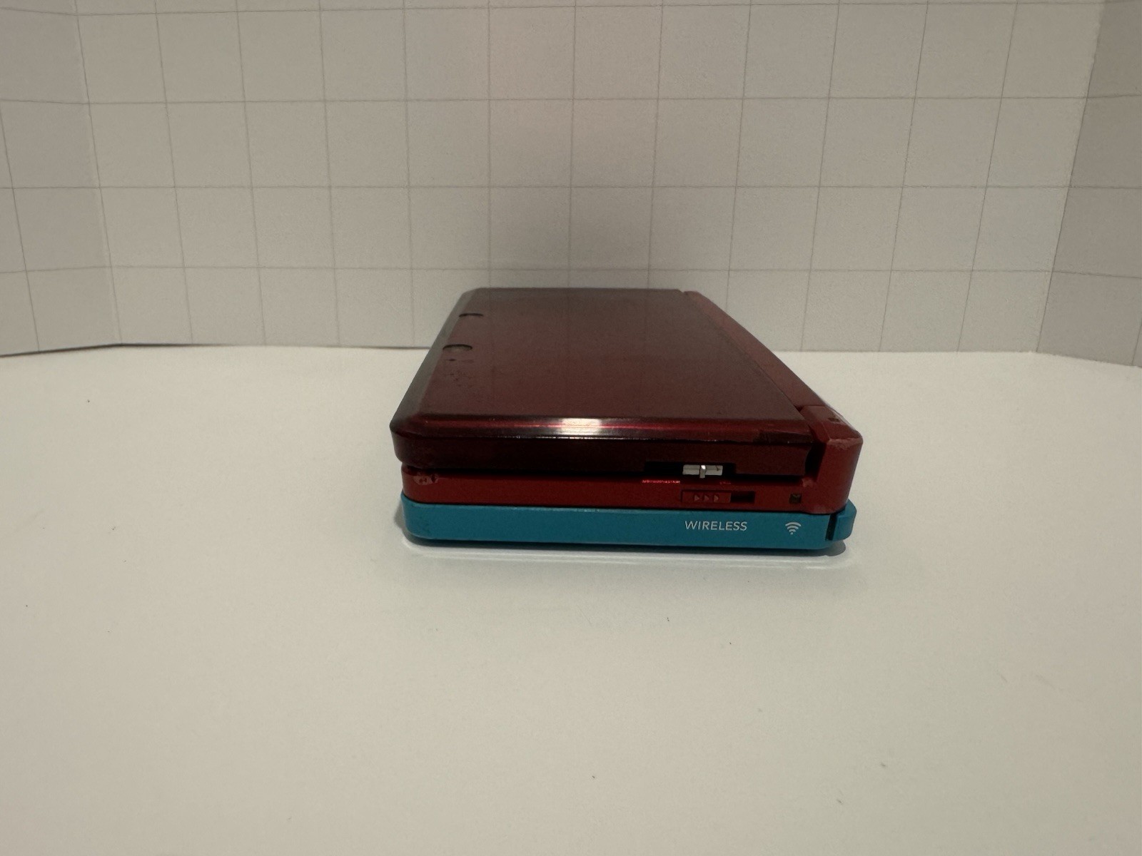 Nintendo 3DS Handheld System – Flame Red USB C