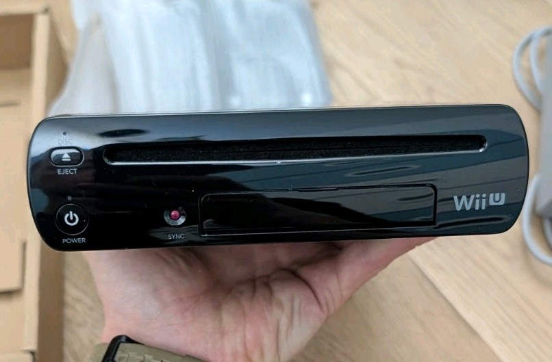 Nintendo Wii U Mario Kart 8 Deluxe 32GB Handheld System – Black + Games