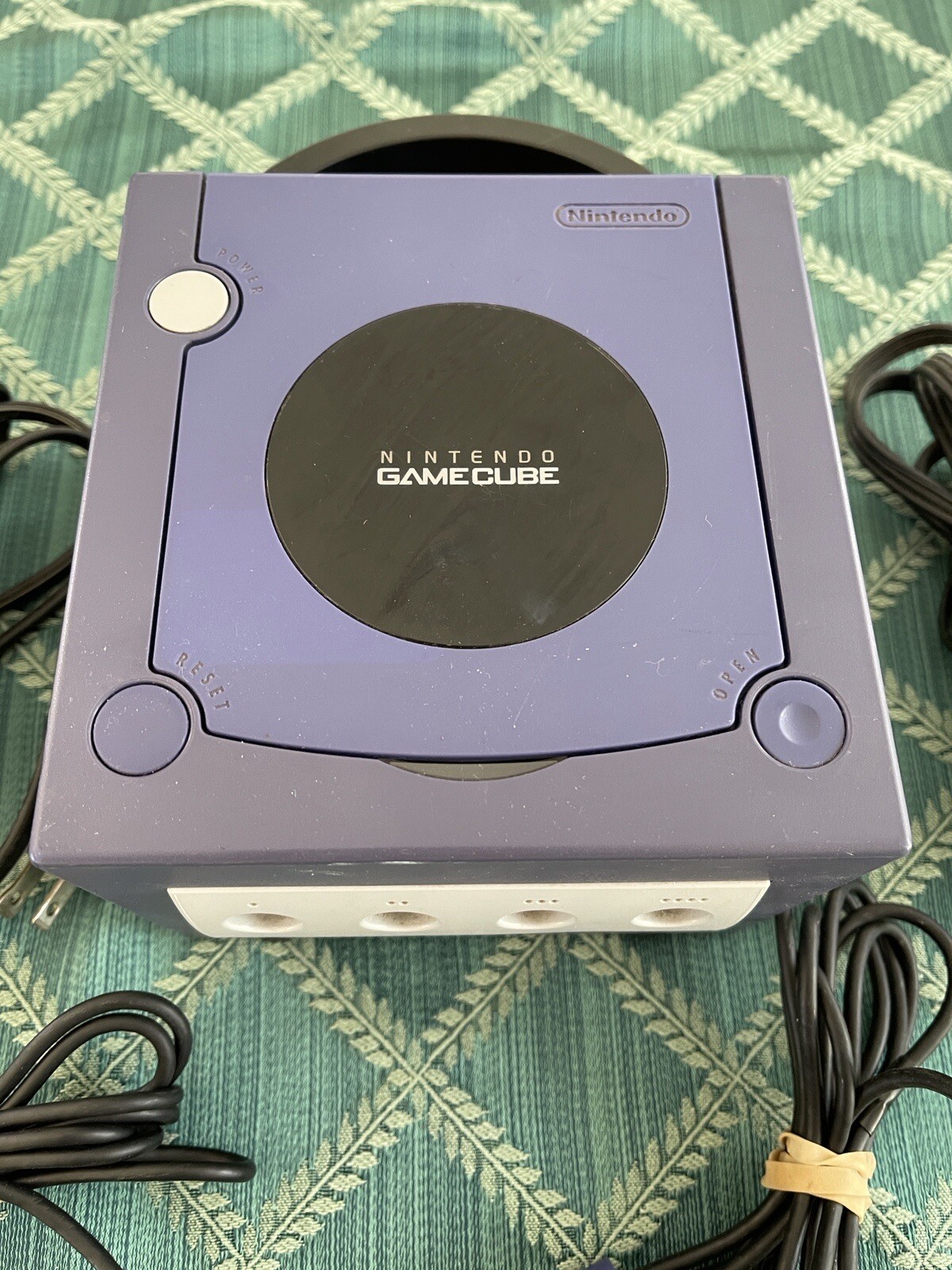 Nintendo GameCube DOL-001 Purple Indigo Console Bundle + 2 Controller & 2 Games