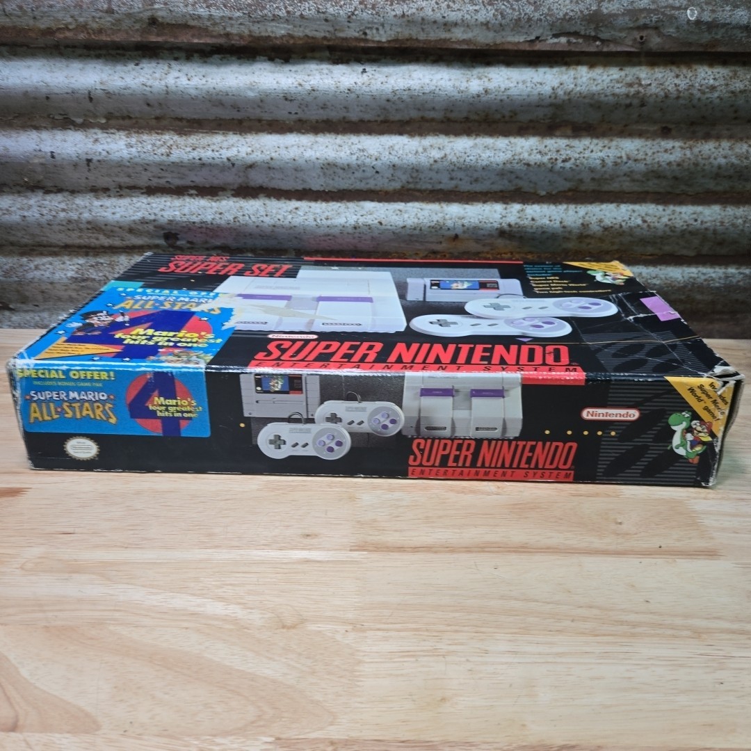 Nintendo Super NES Super Set Console Super Mario World/Mario All Stars in Box