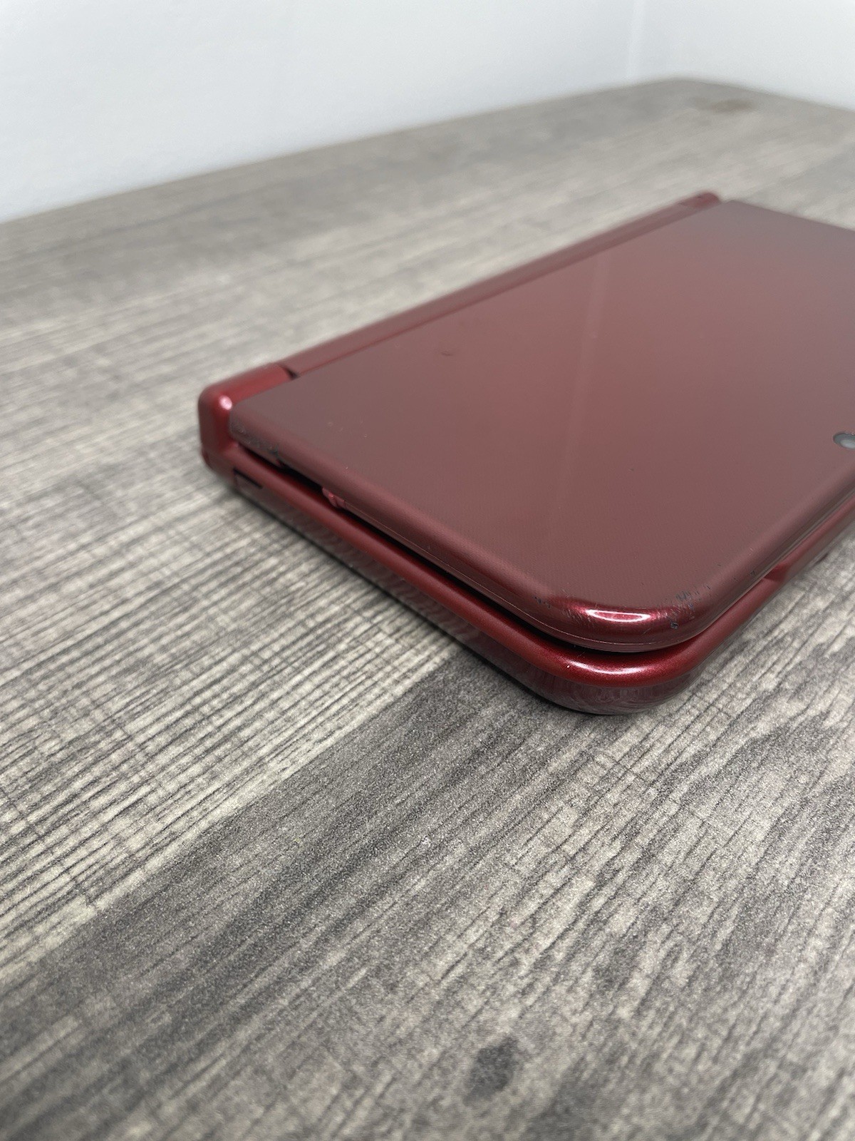 “NEW” NINTENDO 3DS XL METALLIC RED (RED-001) HANDHELD CONSOLE- USED.
