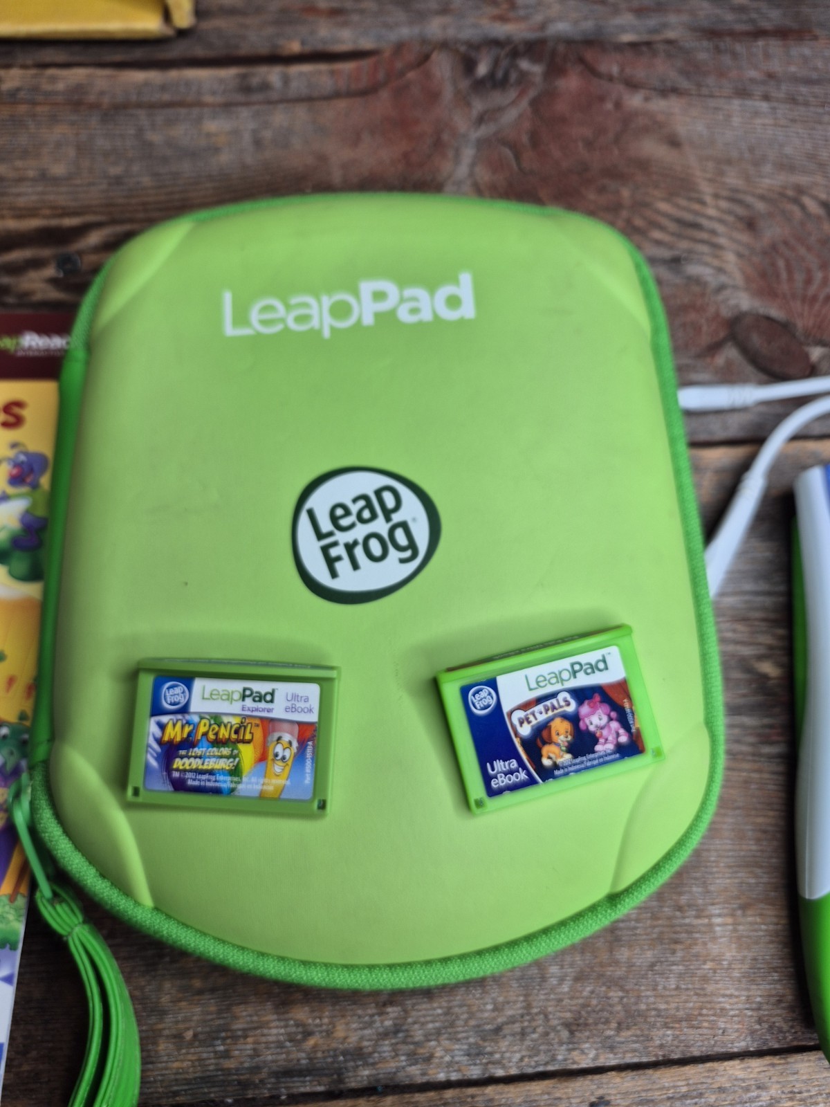 LeapFrog LeapPad2 Explorer Green Tablet W/ Stylus Sleeve& 2 Games + Leap Reader