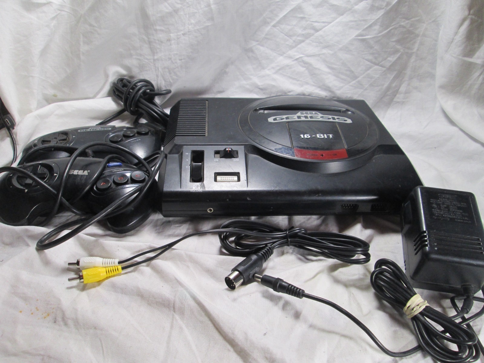 Sega Genesis Model 1 MK-1601 Console System Bundle Tested W/ Cords & Controllers