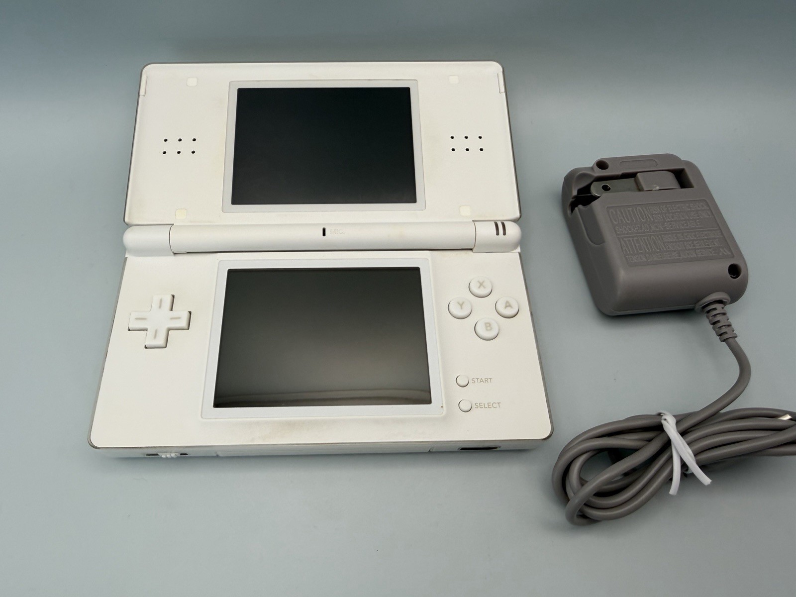 Polar White Nintendo DS Lite Console USG-001 with charger