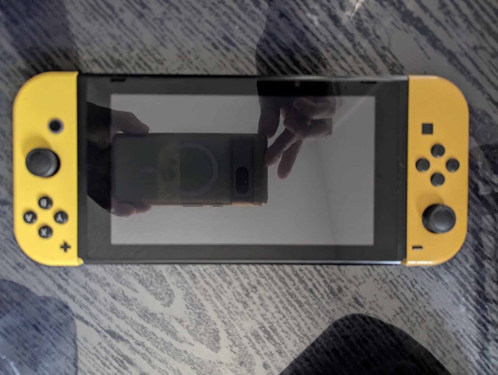 Nintendo Switch Bundle Let’s Go + Exclusives, No Game Or Plus, Defective Joycon