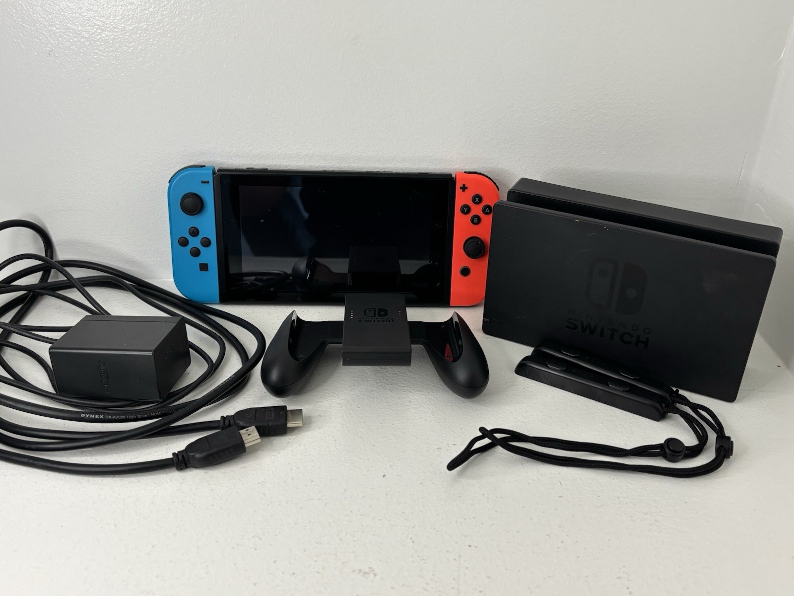 Nintendo Switch Console Bundle HAC-001(-01) Used Needs Repair/Read Description
