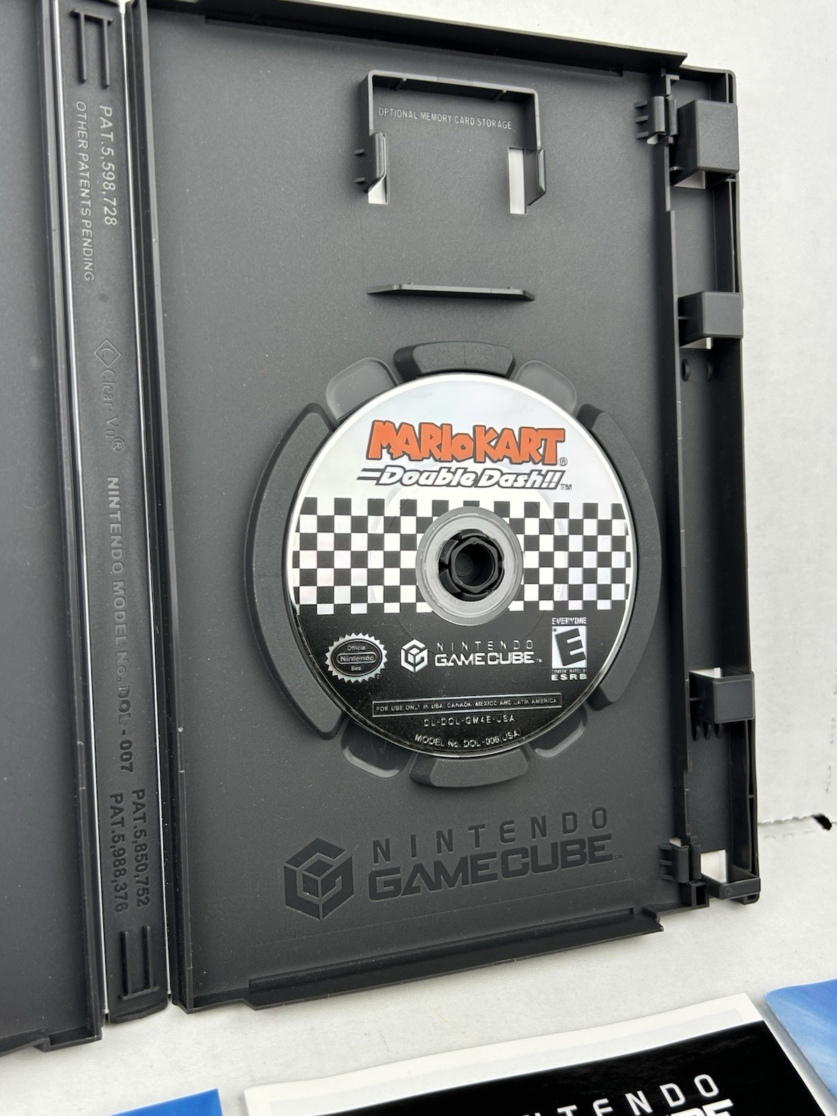 Nintendo Game Cube Console with 4 Controllers Mario Kart Double Dash DOL-001