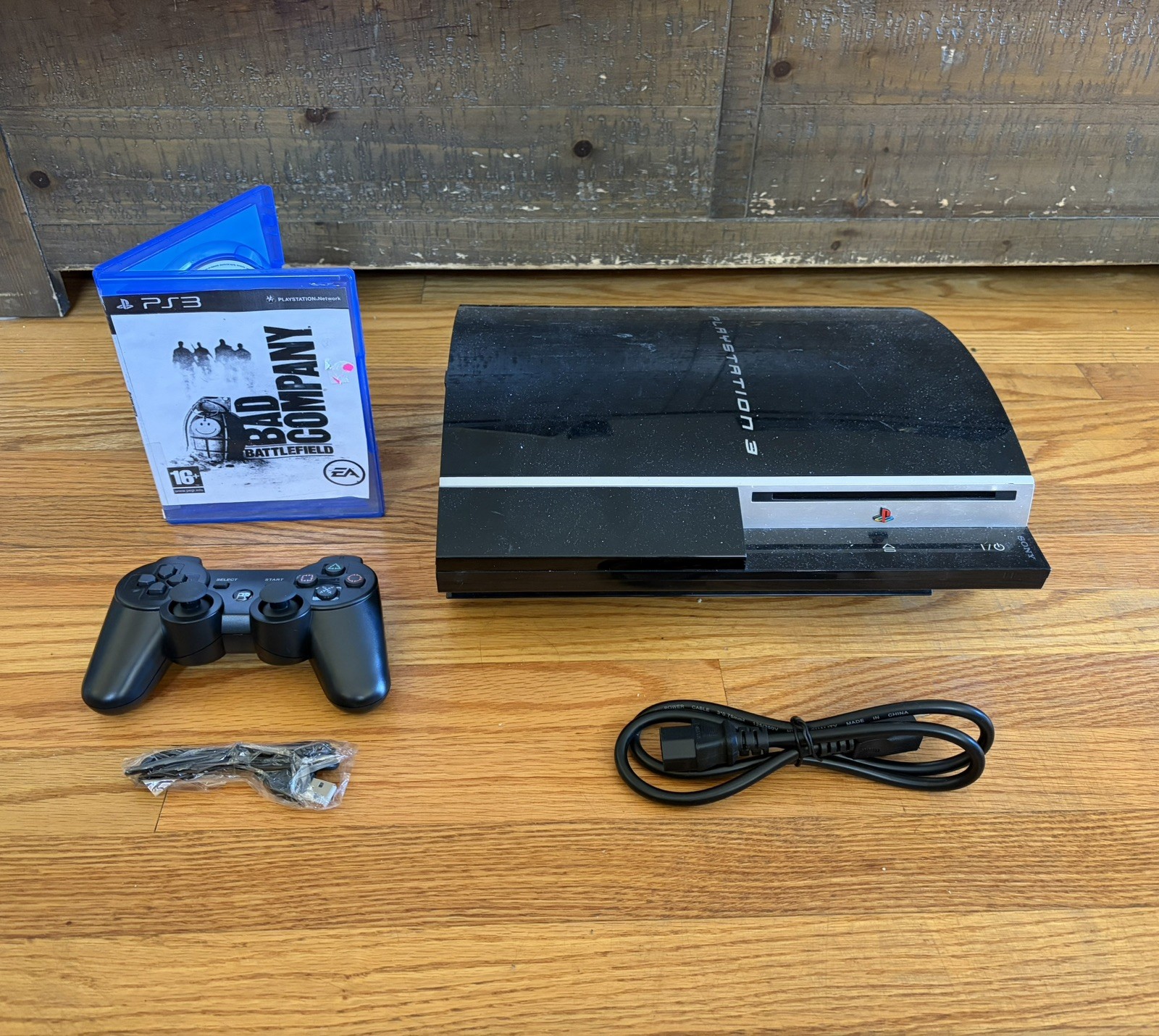 Sony PlayStation 3 PS3 CECHL01 80GB Console + New Controller + Bad Company #2