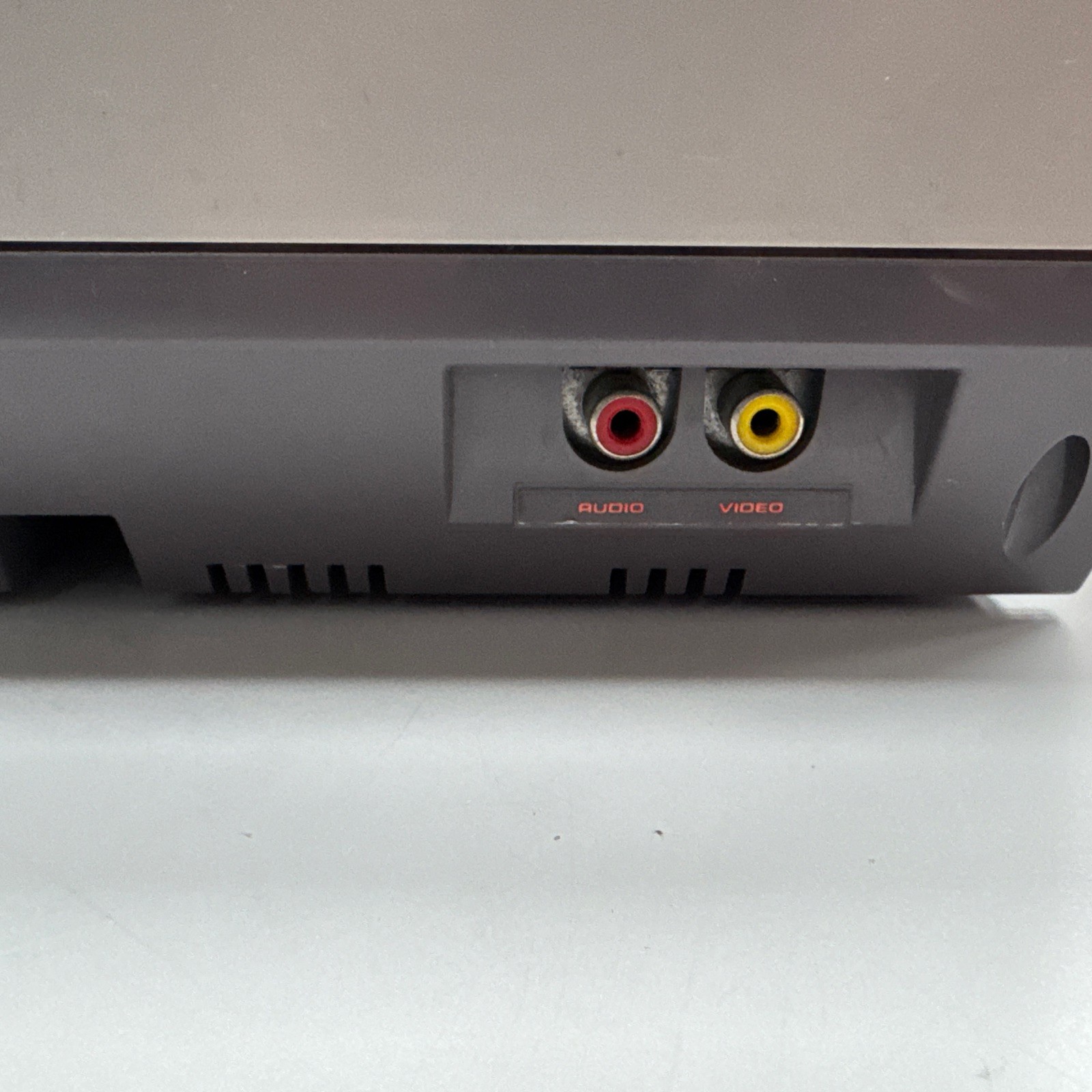 Nintendo NES Console Bundle Ctrl Zapper 4 Games Super Mario 1-3 DONKEY KONG JR
