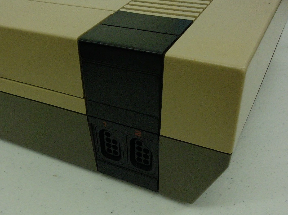NES Nintendo Entertainment System Console NES-001 ***For Parts Or Repair ONLY***