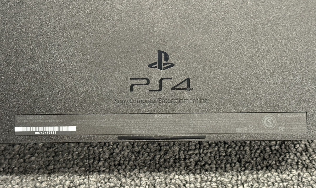 Sony PlayStation 4 PS4 Black Console Gaming System CUH-1215A 500 GB