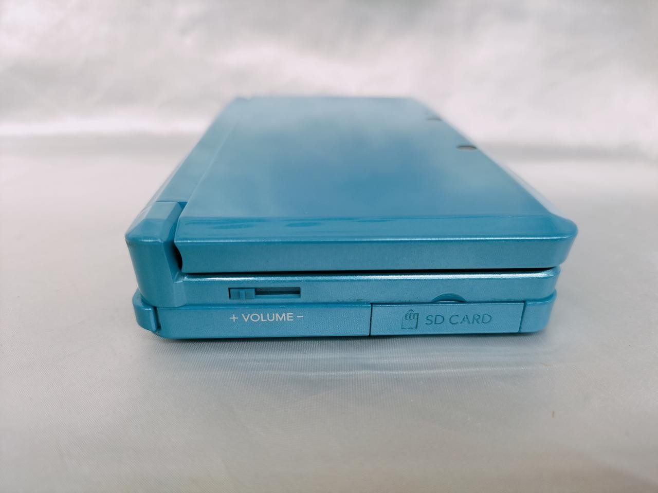 Nintendo 3DS CTR-001 Light Blue Handheld Console Used