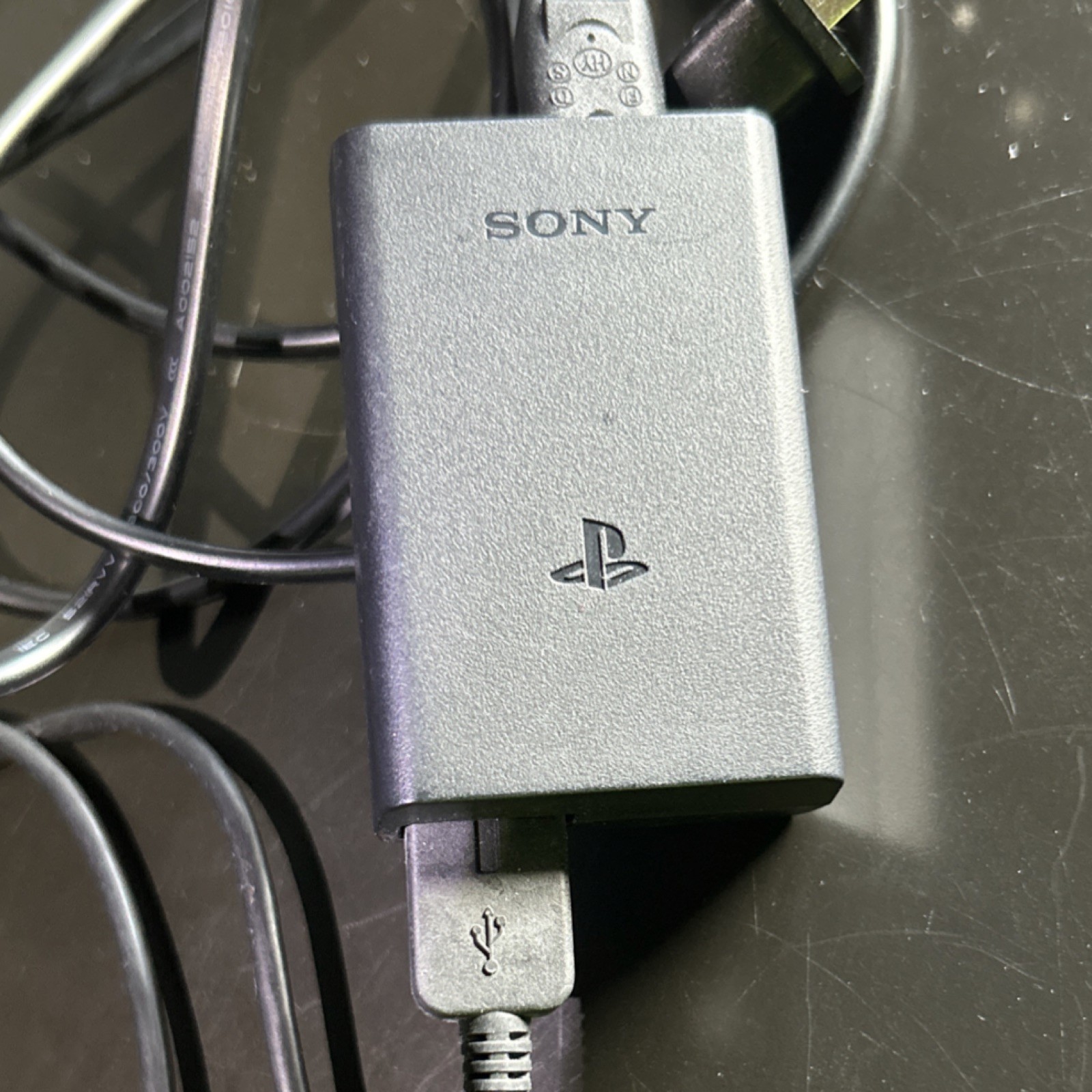 Sony PS Vita – PCH-1101 Black Handheld Sony PlayStation console & charger CLEAN