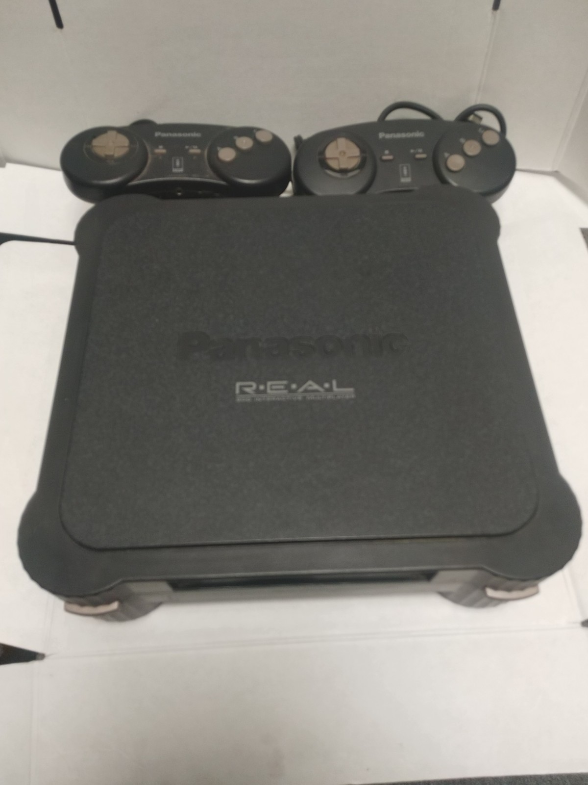 Panasonic 3do console W/Two Controllers and One Game- Tested and Working