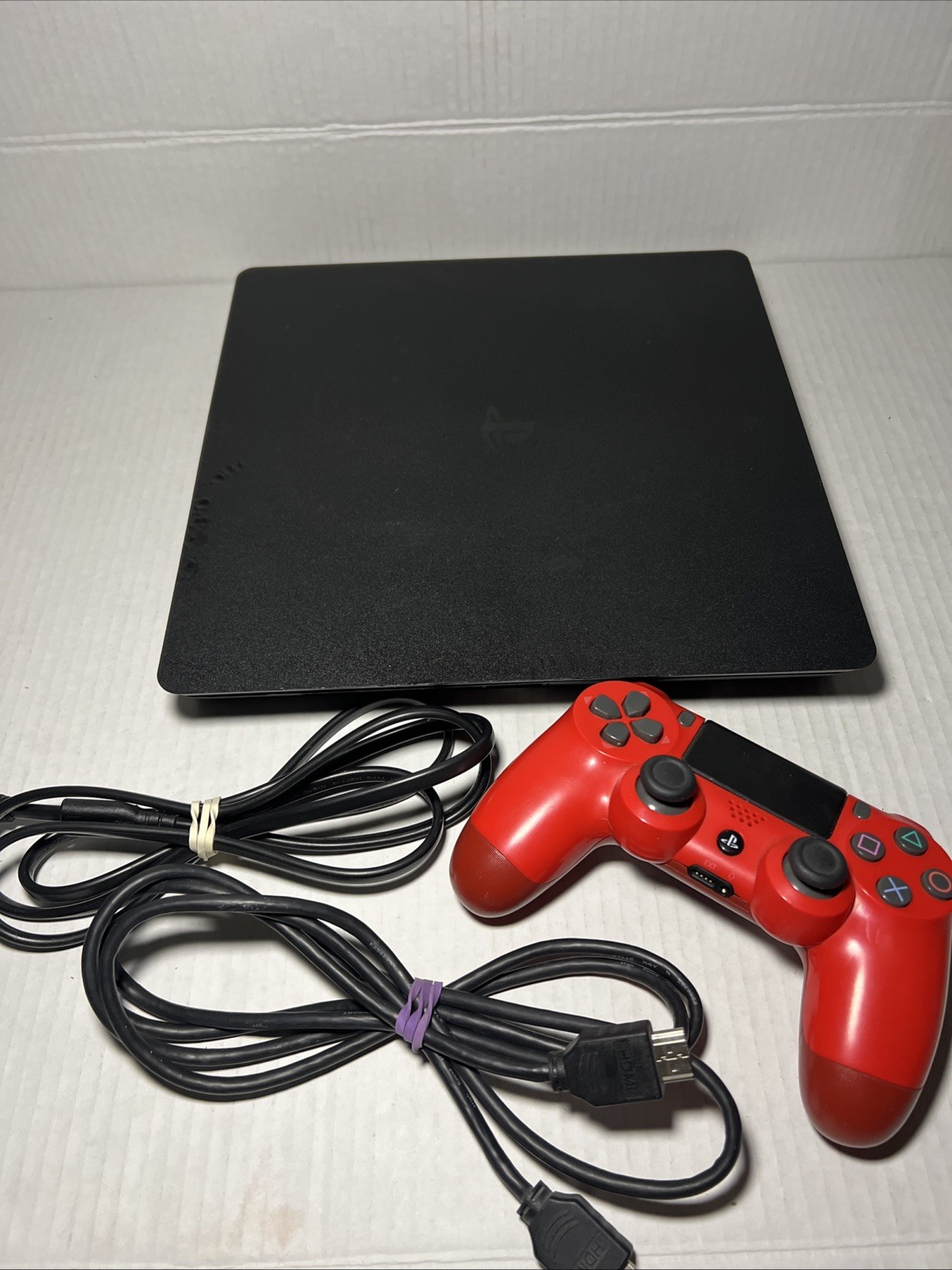 Sony PlayStation 4 PS4 Slim 1TB Black CUH-2115B Bundle Controller Cords