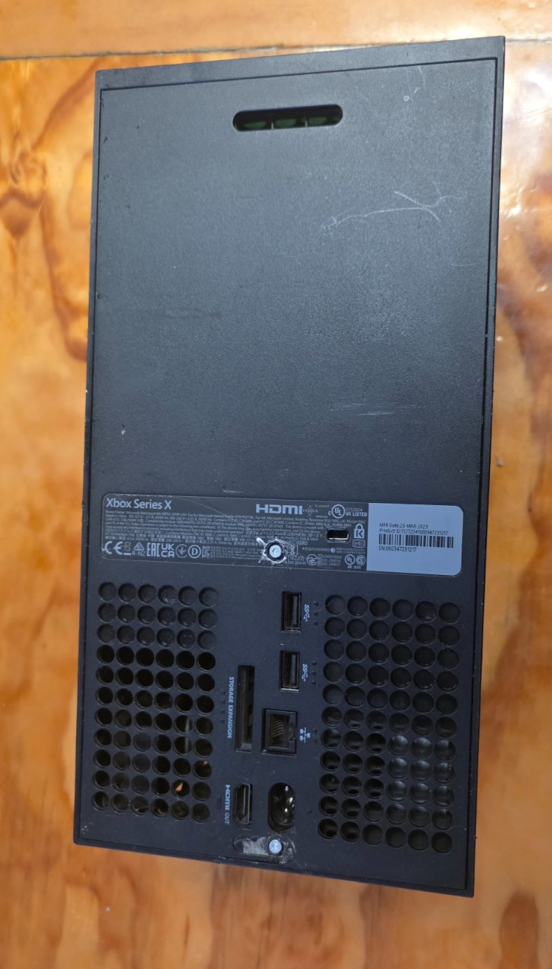 Microsoft Xbox Series x Console FOR PARTS, TURSN ON, NEEDS HDMI REPAIR!