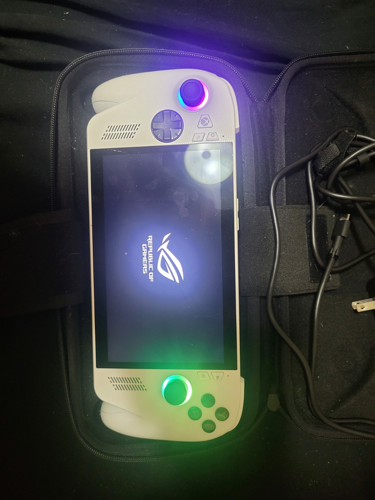 ROG XBOX Ally 16GB RAM 512GB SSD AMD Ryzen Z2 A Gaming Handheld – White