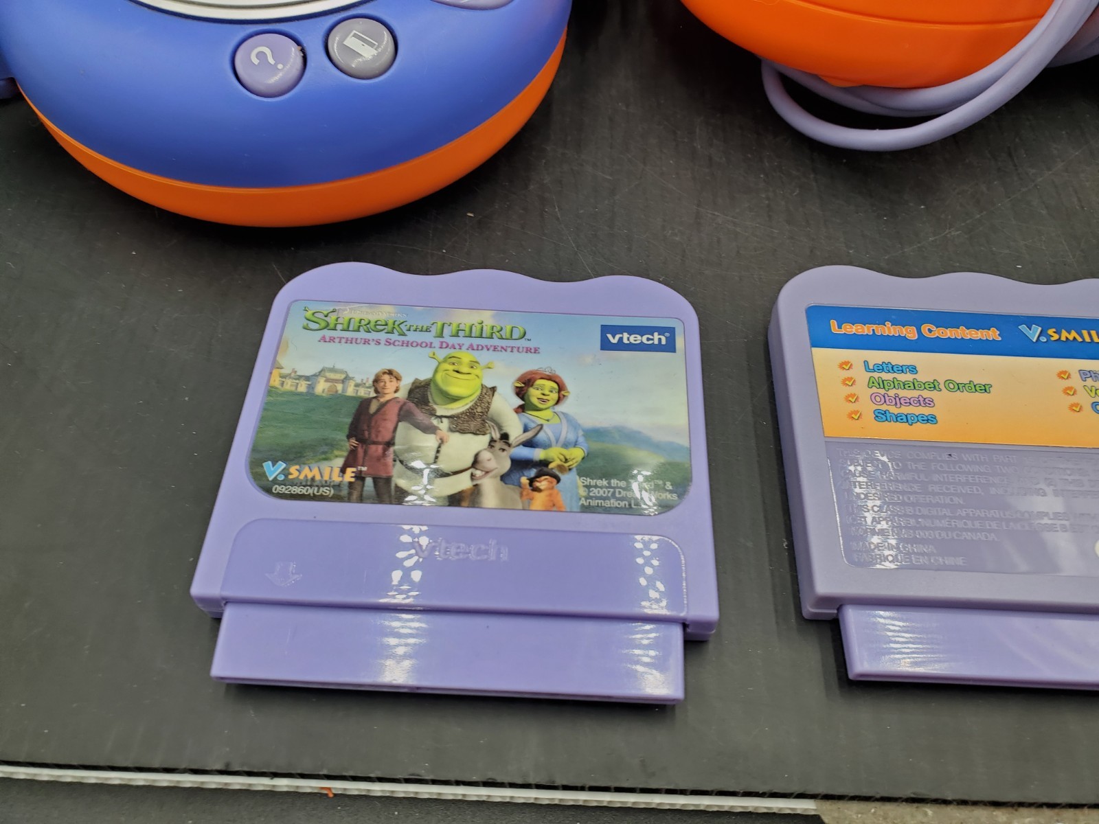 VTech V.Smile TV Learning System Console w/ 2 Joystick & 5 Games Powers up