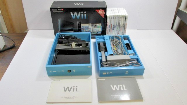 Nintendo Wii Console Black RVL-001 Bundle In Box Cords Controllers w/ 10 Games