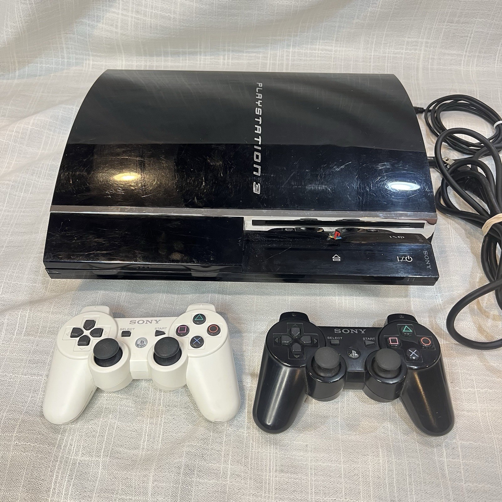 PlayStation 3 PS3 CECHE01 80GB Backwards Compatible W/ Two Controllers TESTED