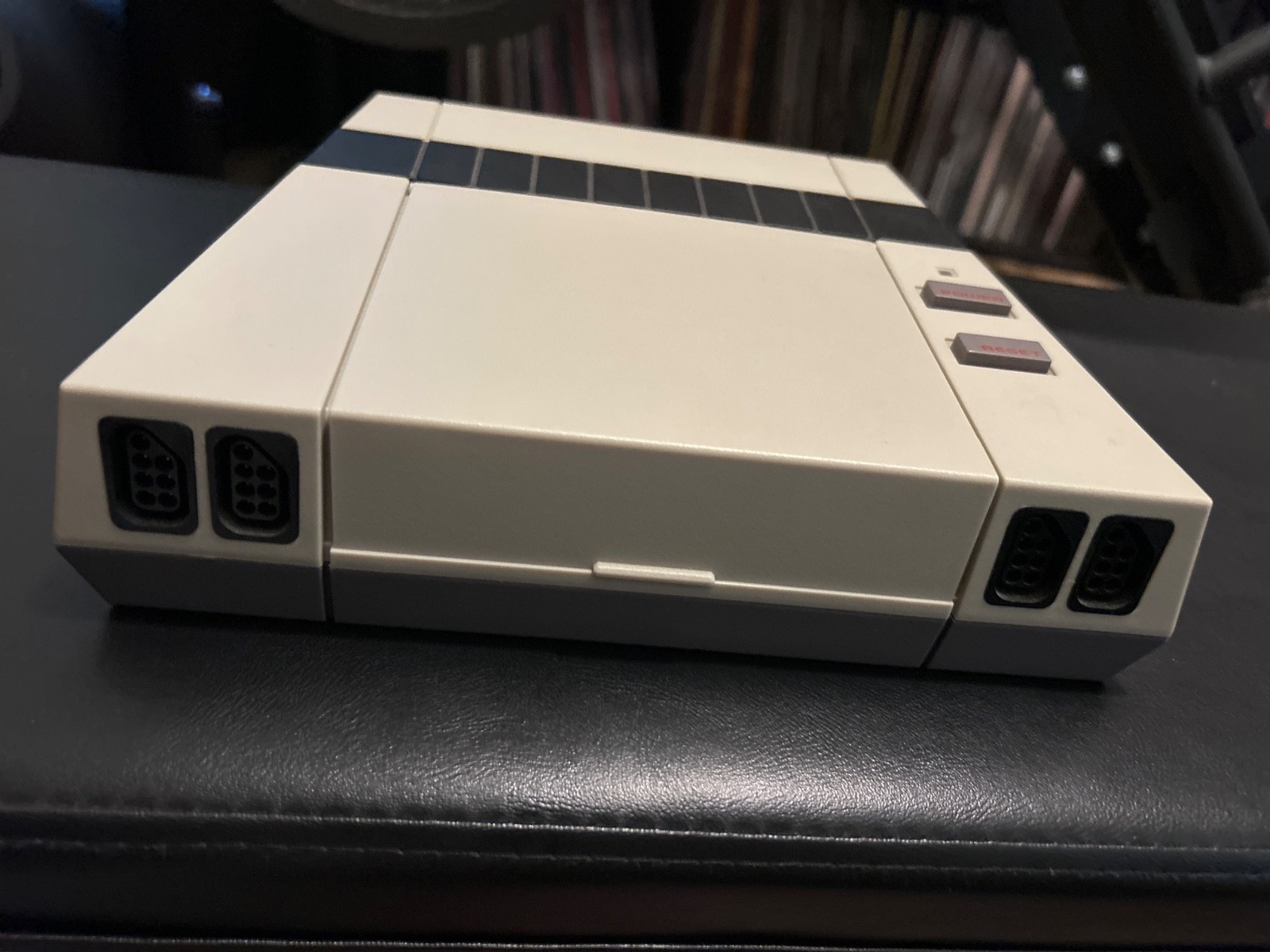Nintendo NES RetroUSB AVS