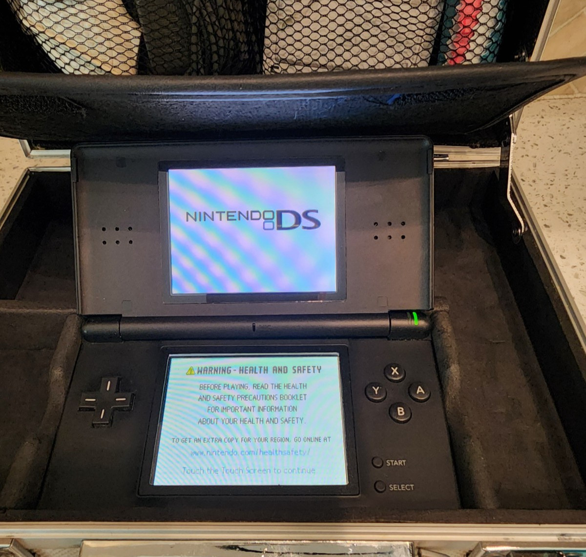 USED NINTENDO DS Lite Handheld System – Black w/accessories