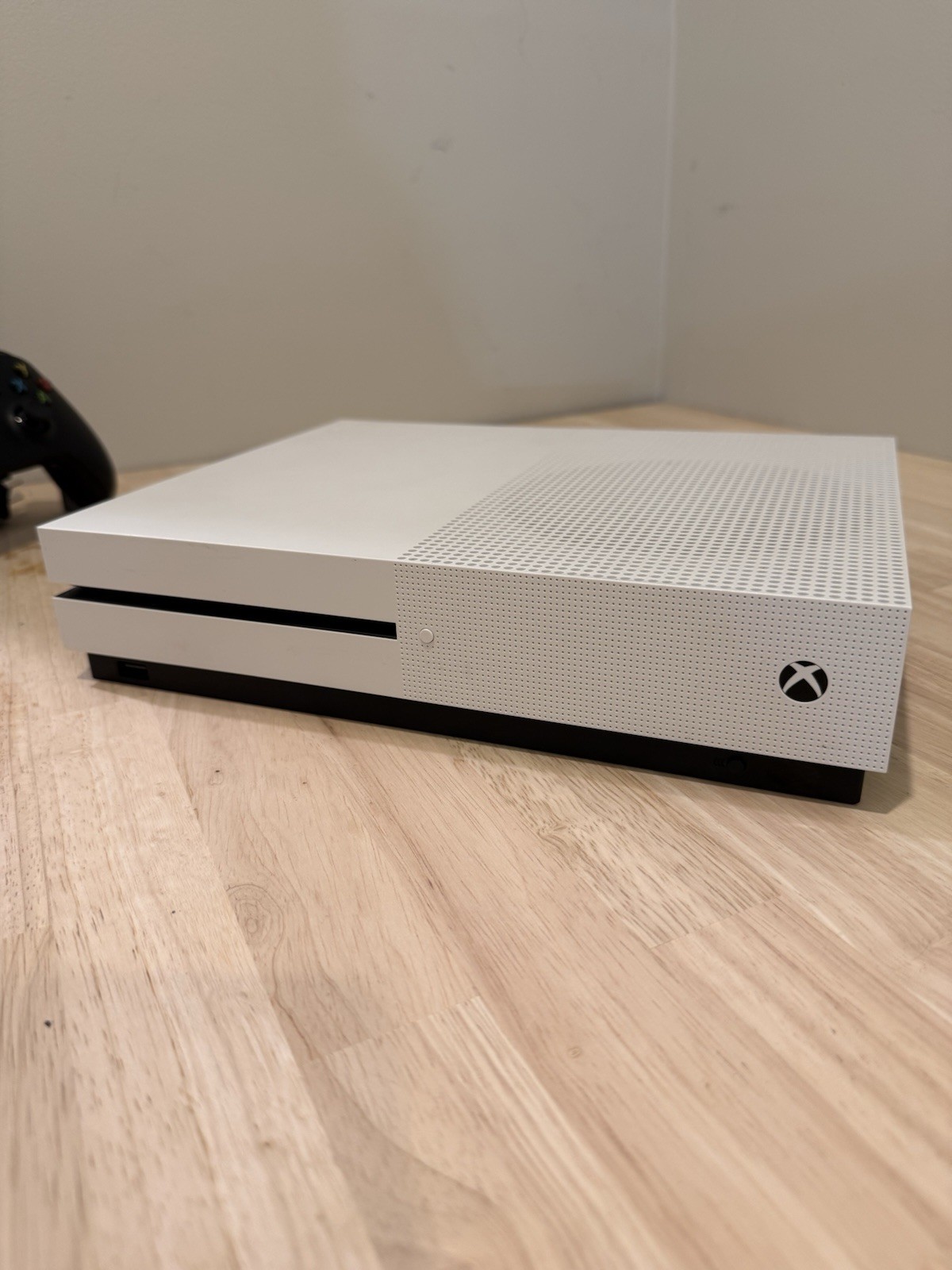 Microsoft Xbox One S 500GB, Controller ,Stripped , Cleaned, Thermal Paste New