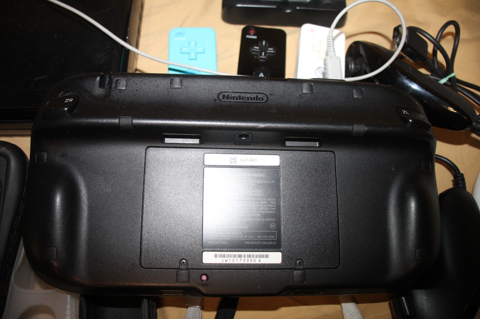 Nintendo Wii U System Bundle w/ 9 Games, Controllers, Sensor Plus More