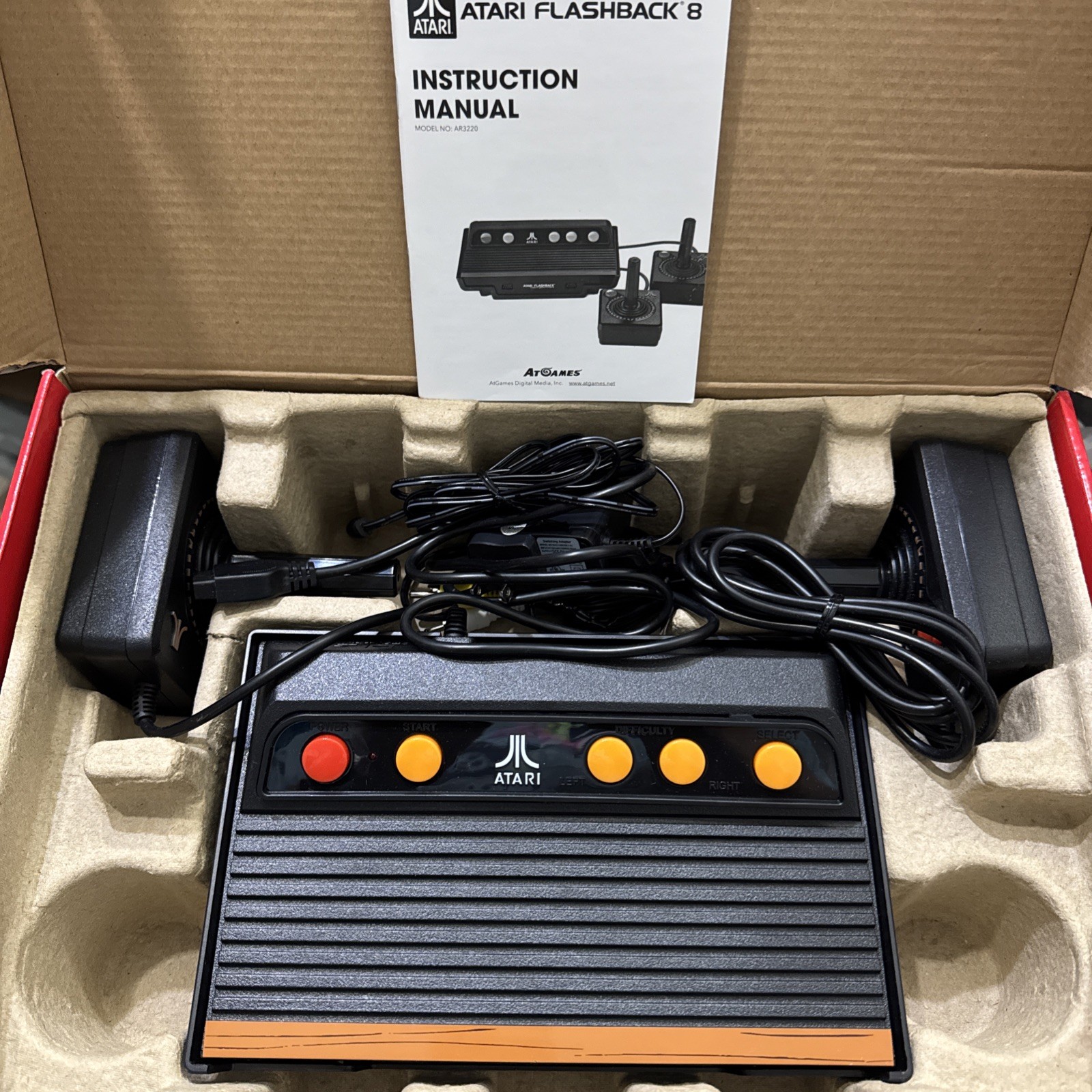 ATARI 40th Anniversary AR3200 FLASHBACK 8Black Console With 105 Built-In Games.