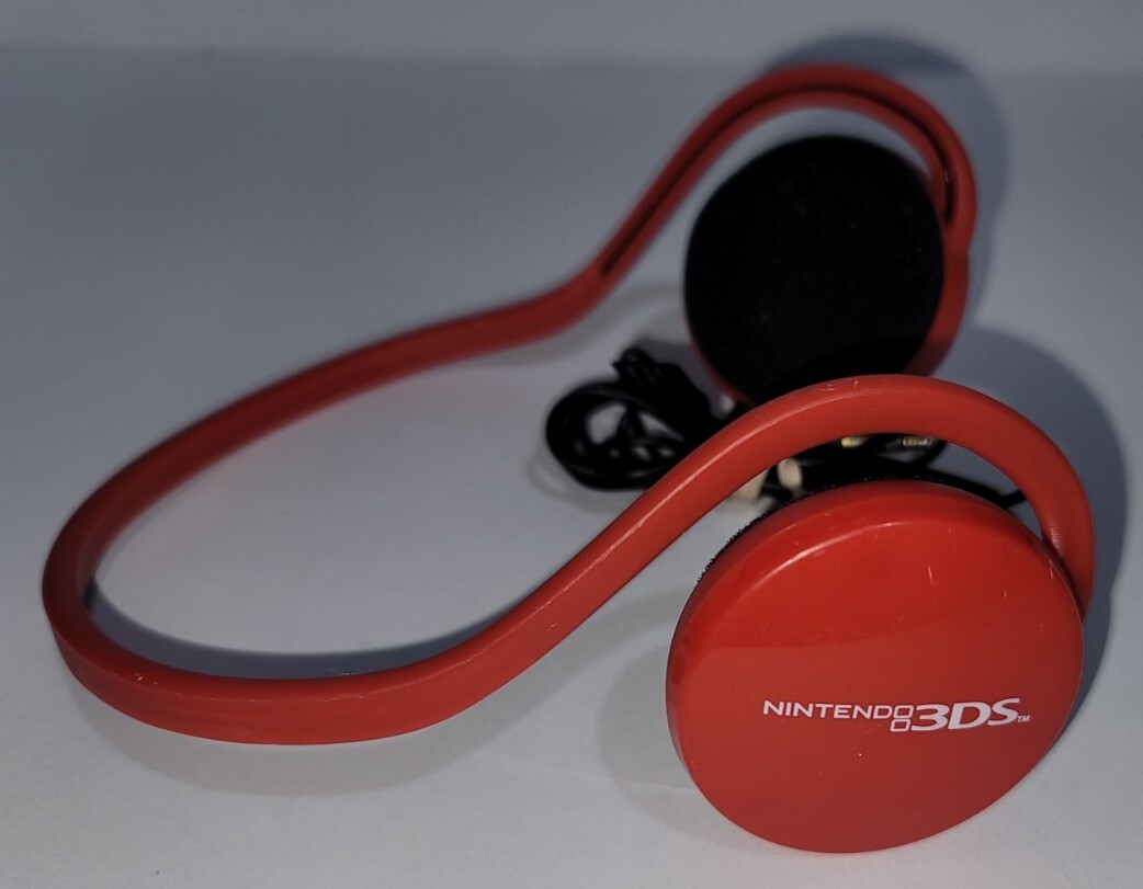 Nintendo 3DS Headphones Mario Red OEM Plug In Tested 8.5/10