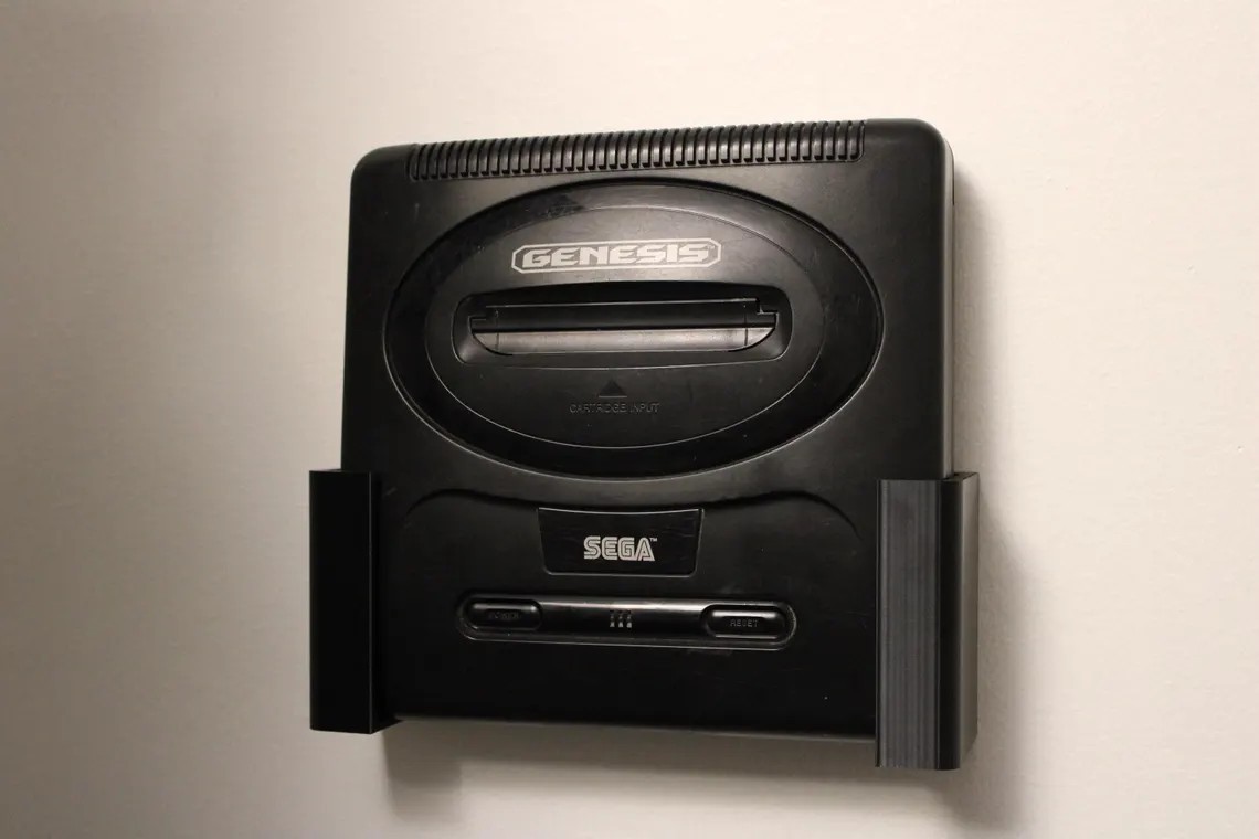 Sega Mega Drive/Genesis Model 2 Wall Mount — 3D Printed Console Holder