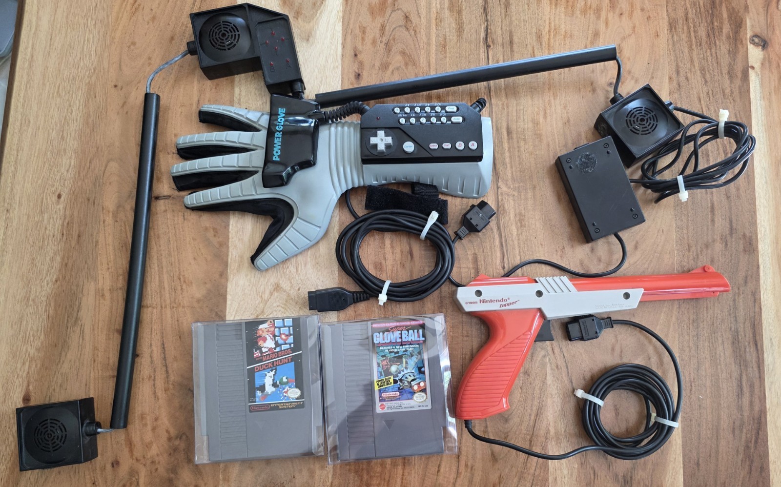 Nintendo NES Action Set Console Bundle CIB + power glove NES Advantage 3 games