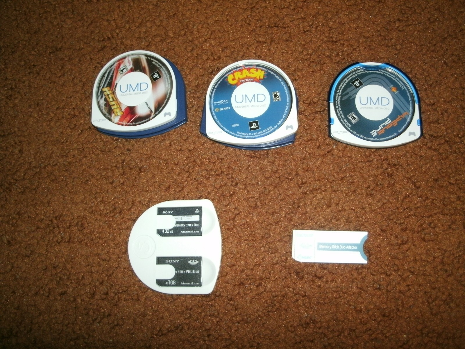 Sony PSP 2000 Launch Edition Massive Lot With Games, Case, Manual And MC’s